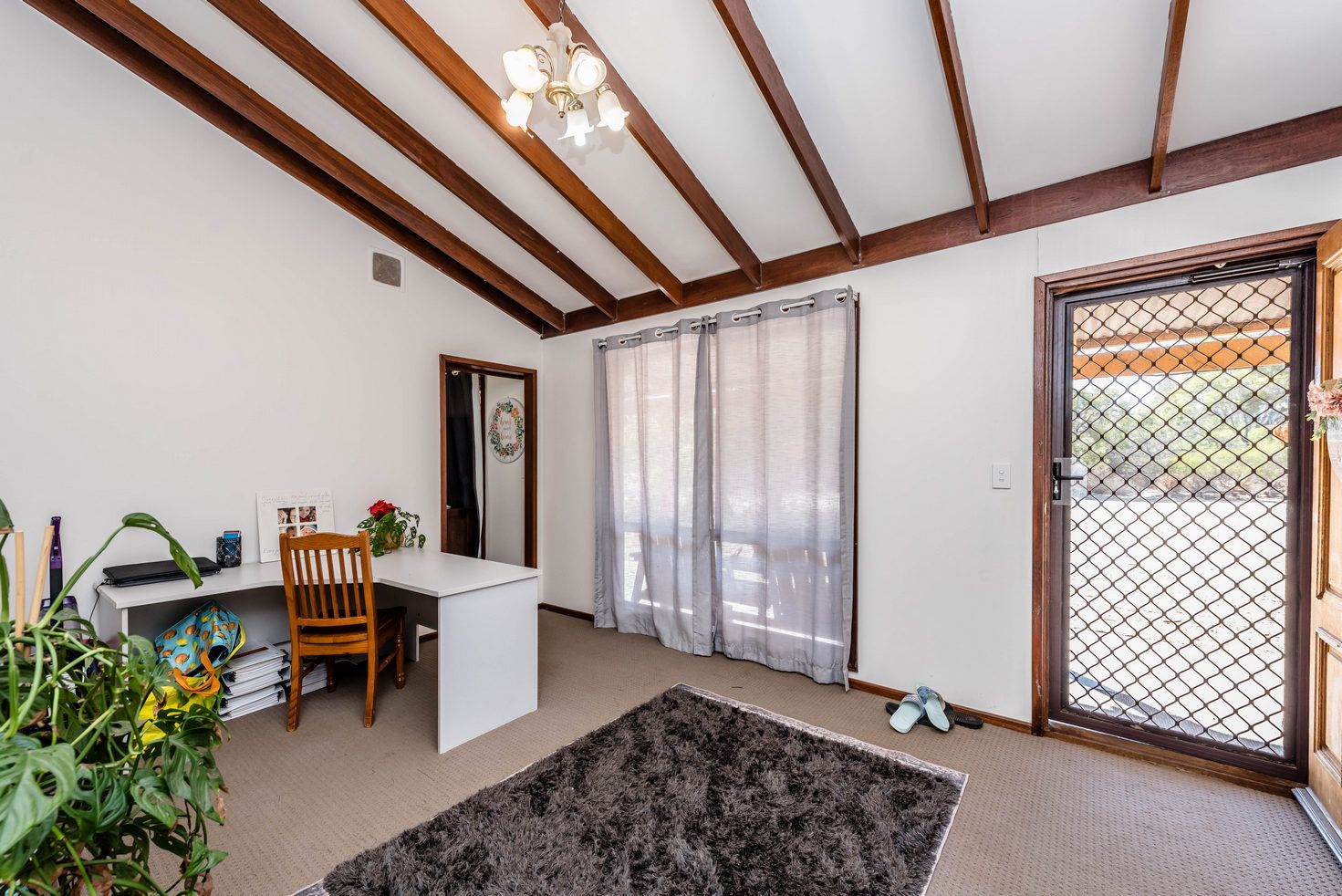 4 Commander Court, Moresby, WA 6530