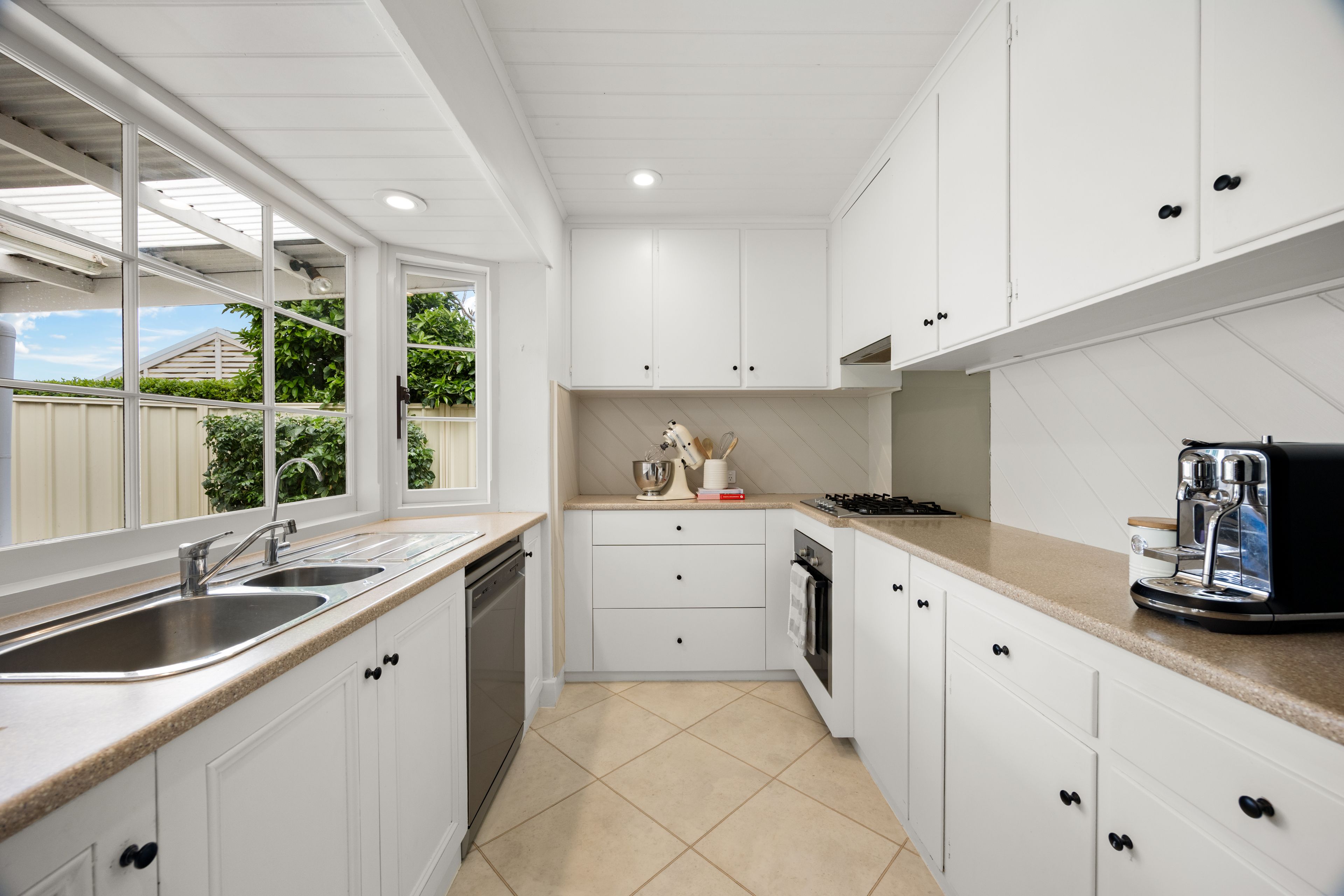 37 Drake Avenue — photo 14 of 23