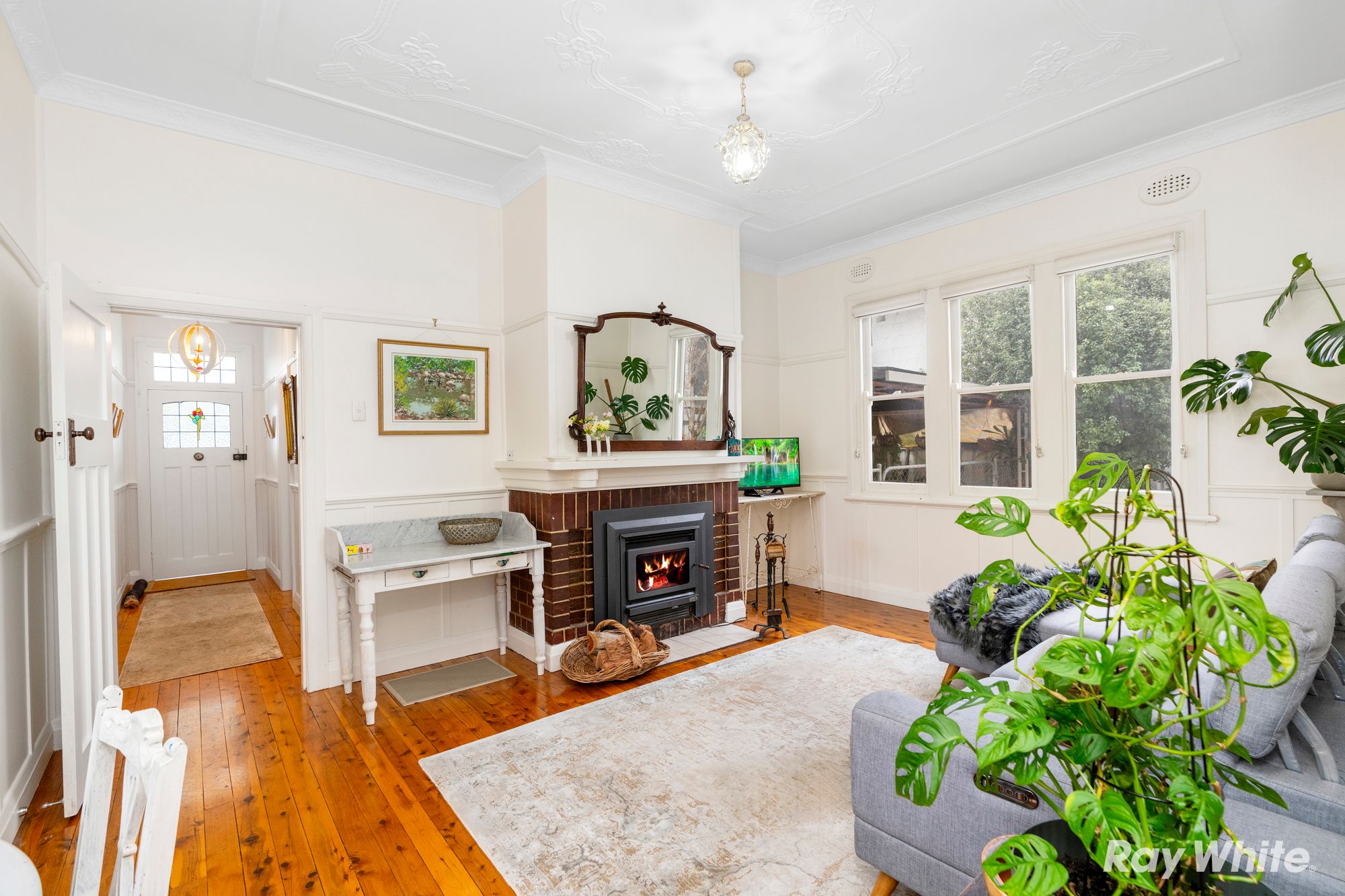 27 Grandview Avenue — photo 5 of 24