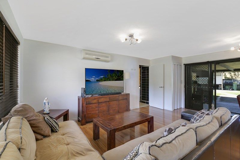 12 Buring Court, Highland Park, QLD 4211