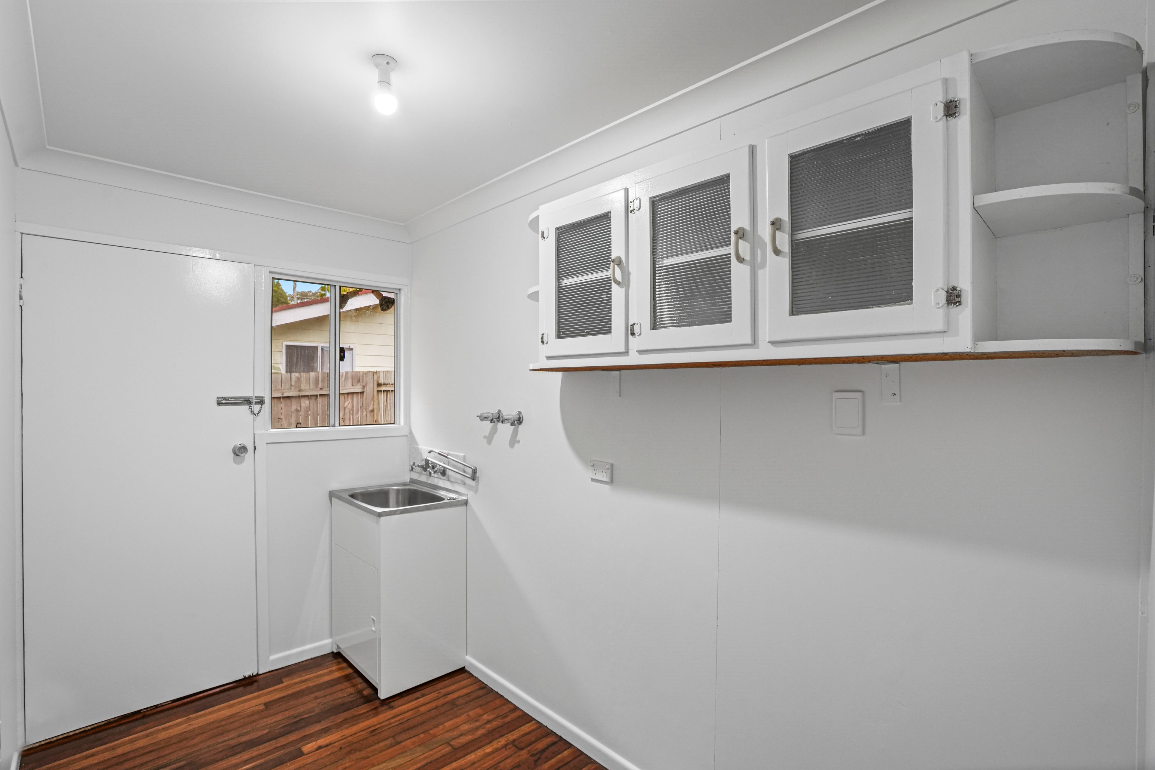 9 Laura Court — photo 11 of 18