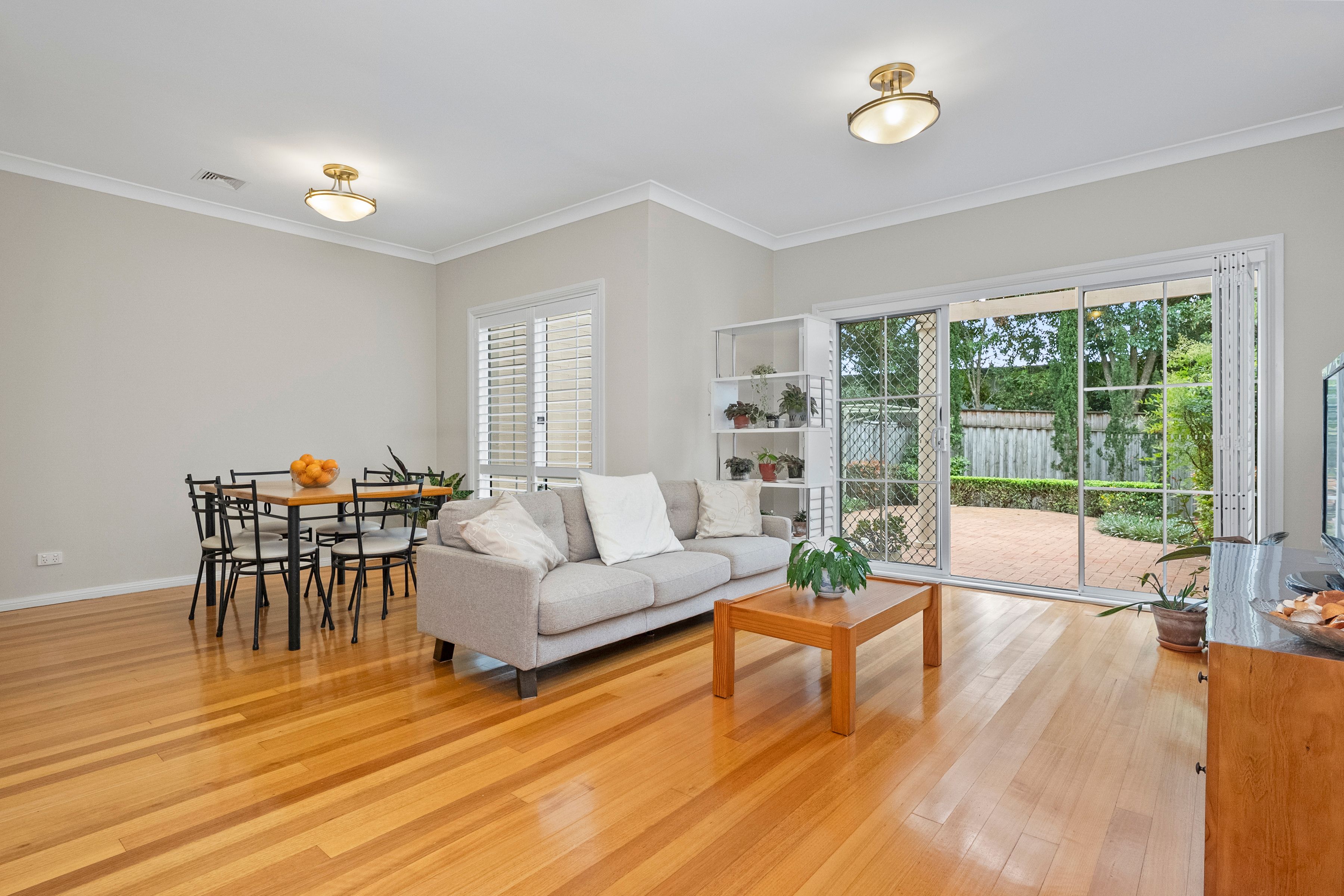 30 Livingstone Way — photo 3 of 10