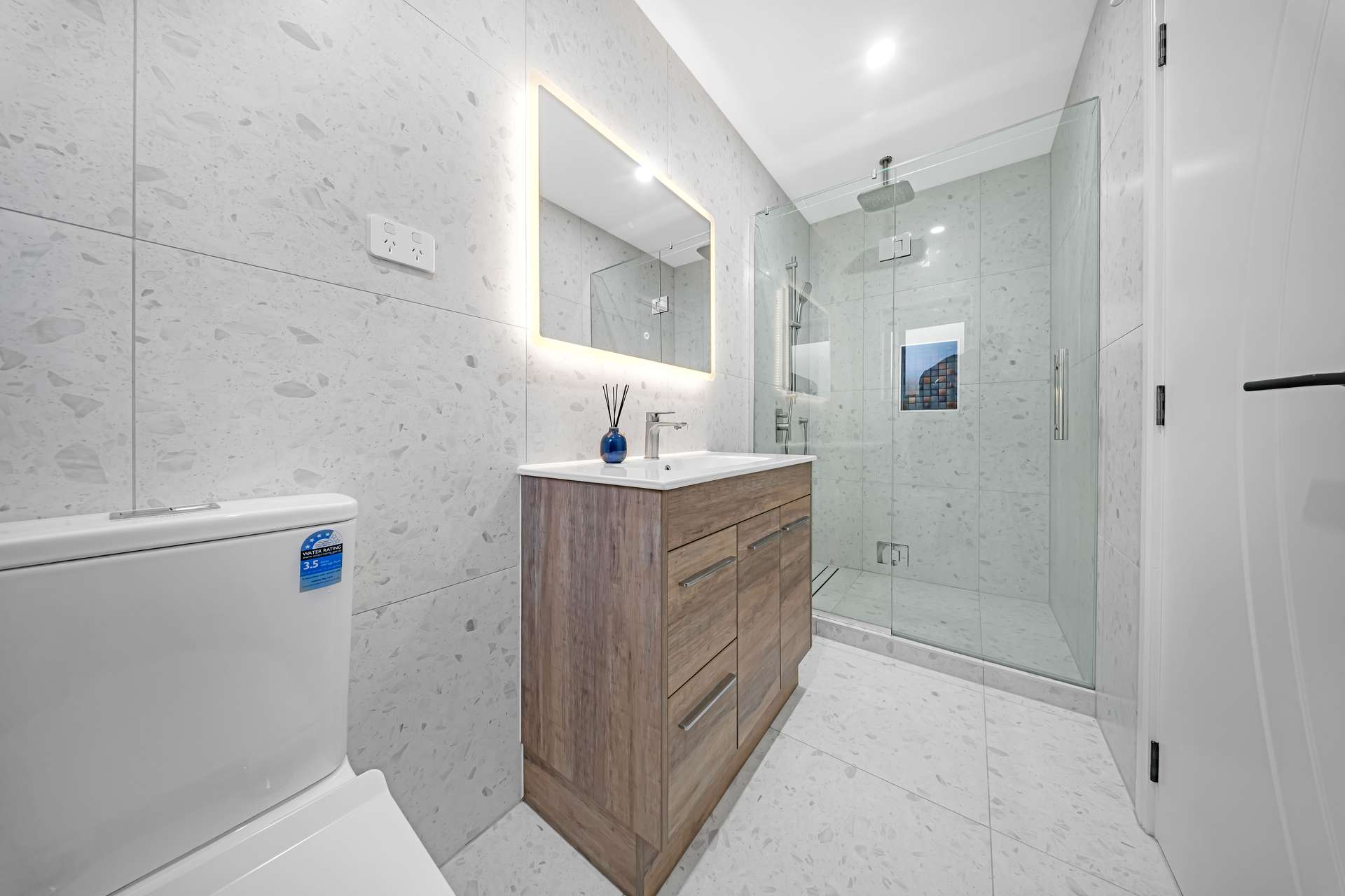 147A Clovelly Road photo 18