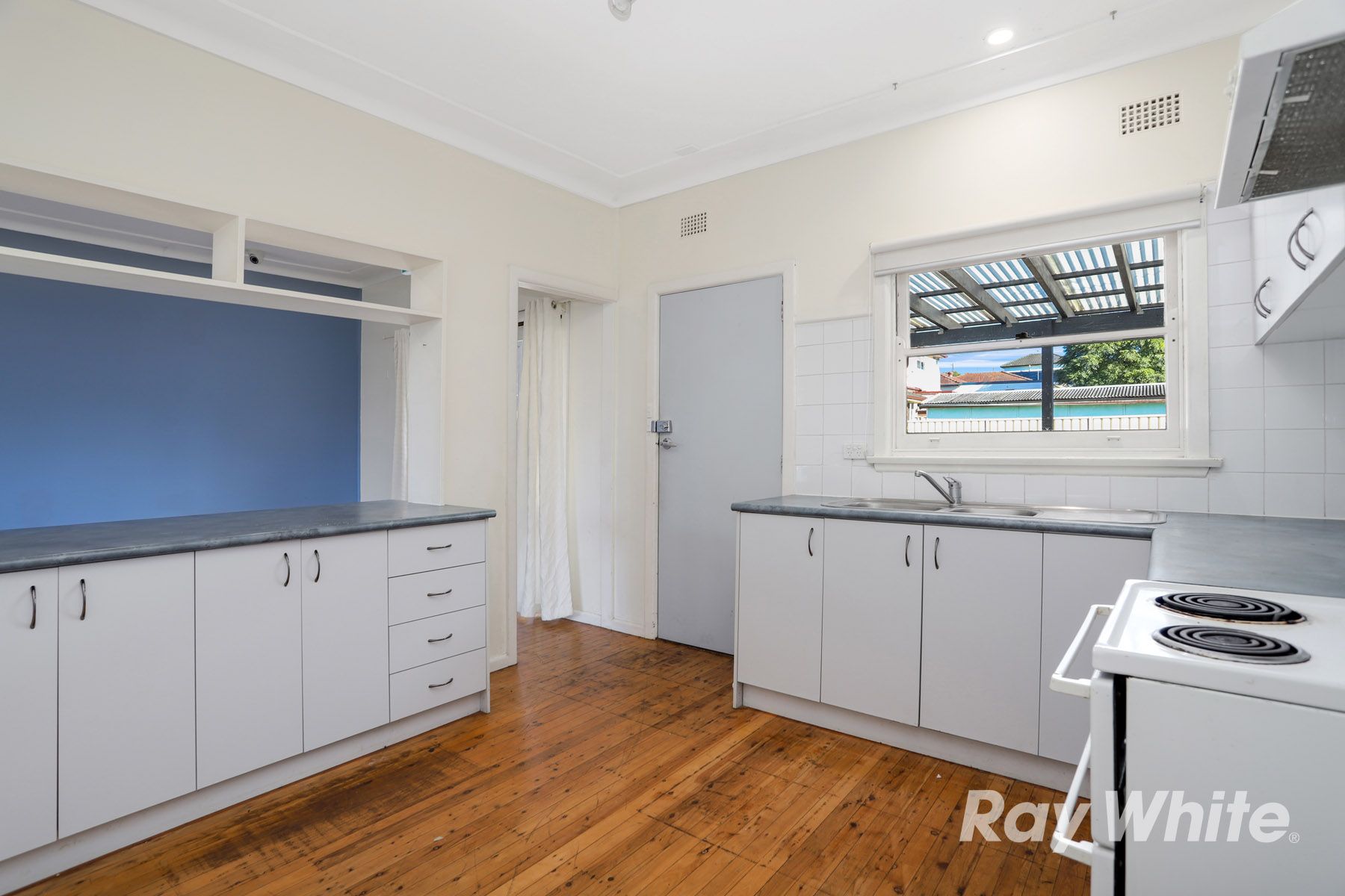 3 Stapley Street — photo 4 of 8
