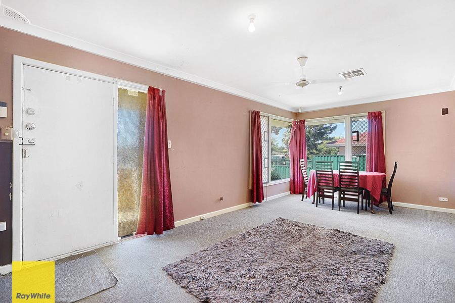 21 Pannell Way, Girrawheen, WA 6064