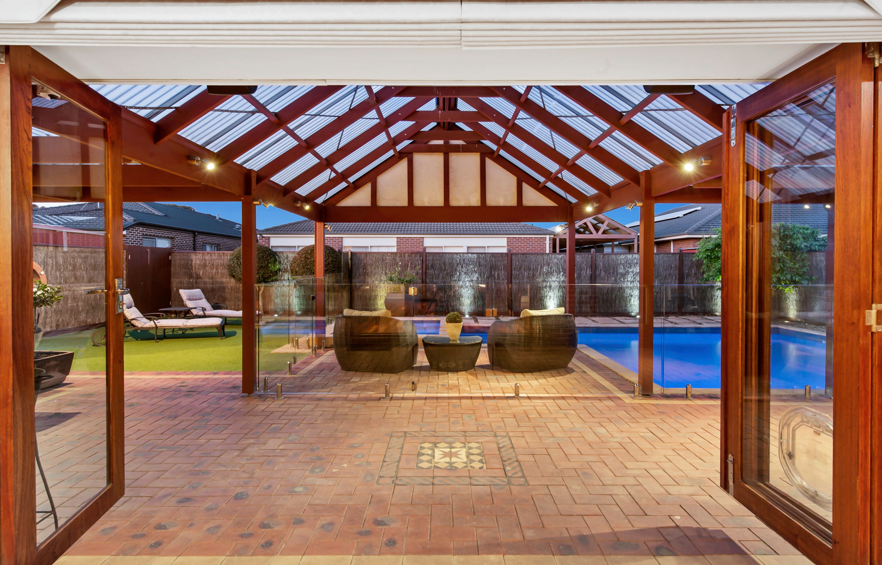 10 Kooyong Court, Taylors Hill, VIC 3037