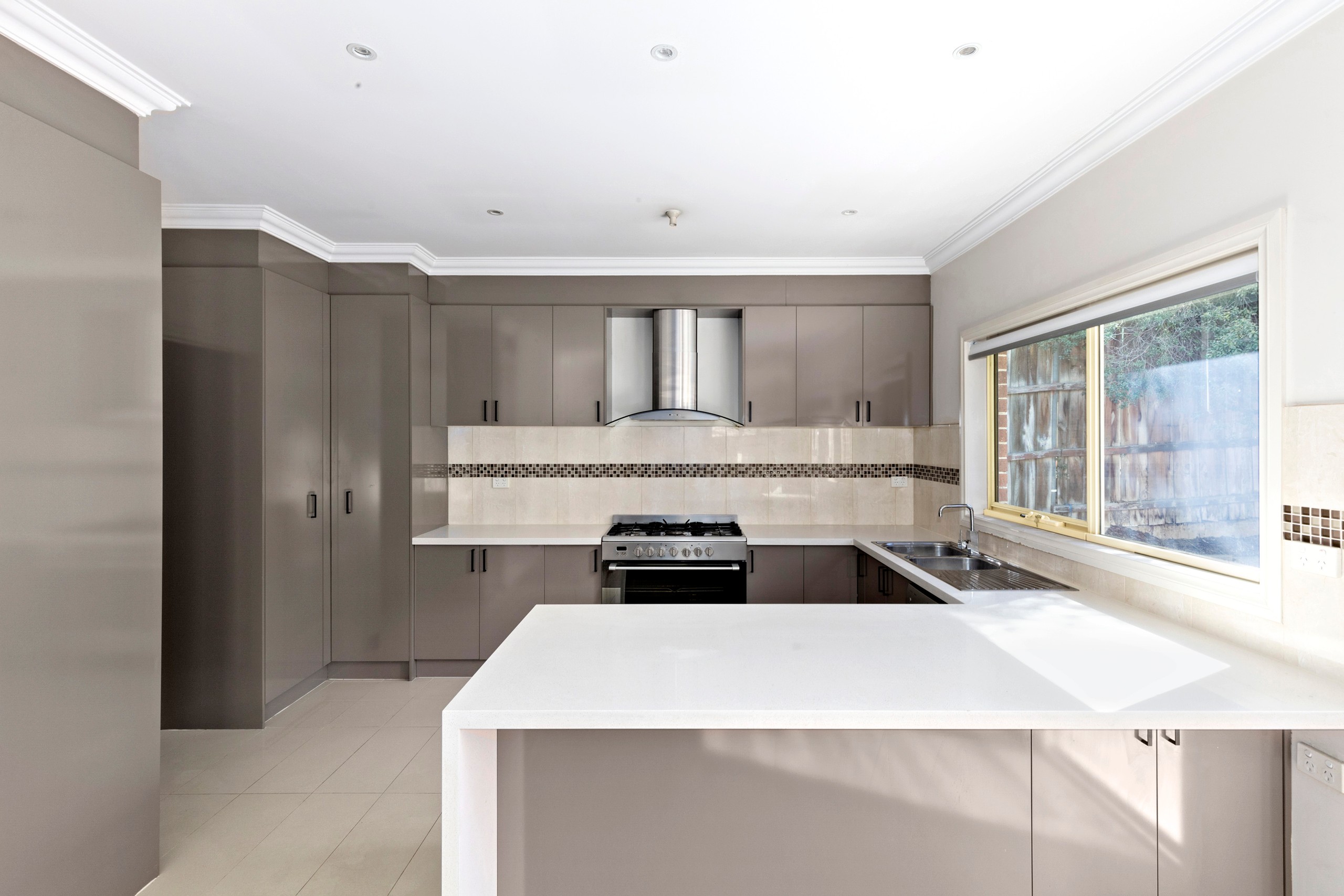 2/75 Greensborough Road, Macleod, VIC 3085