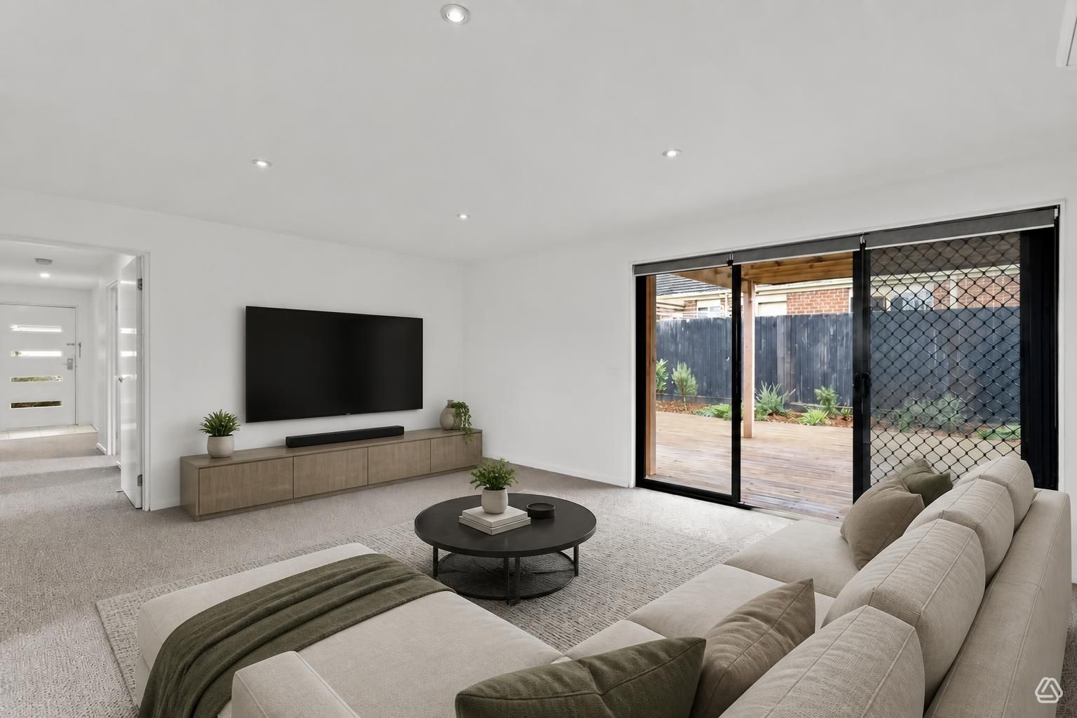 34 Daly Boulevard — photo 3 of 13