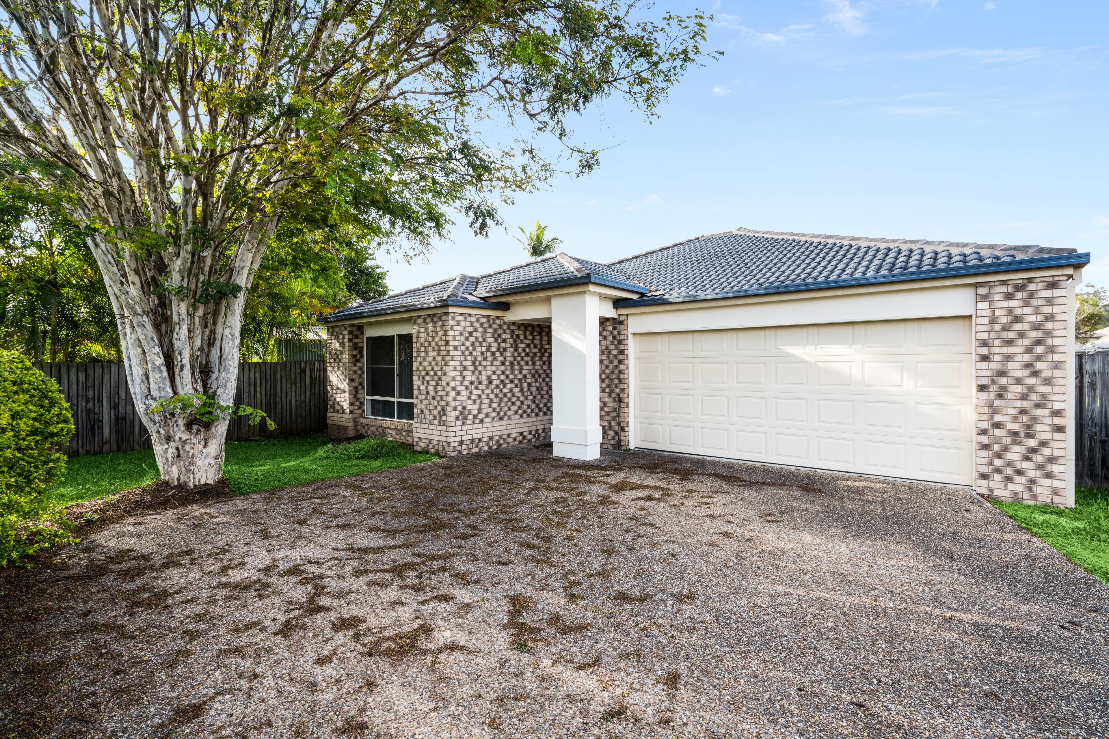 4 Grevillea Place, Bridgeman Downs, QLD 4035