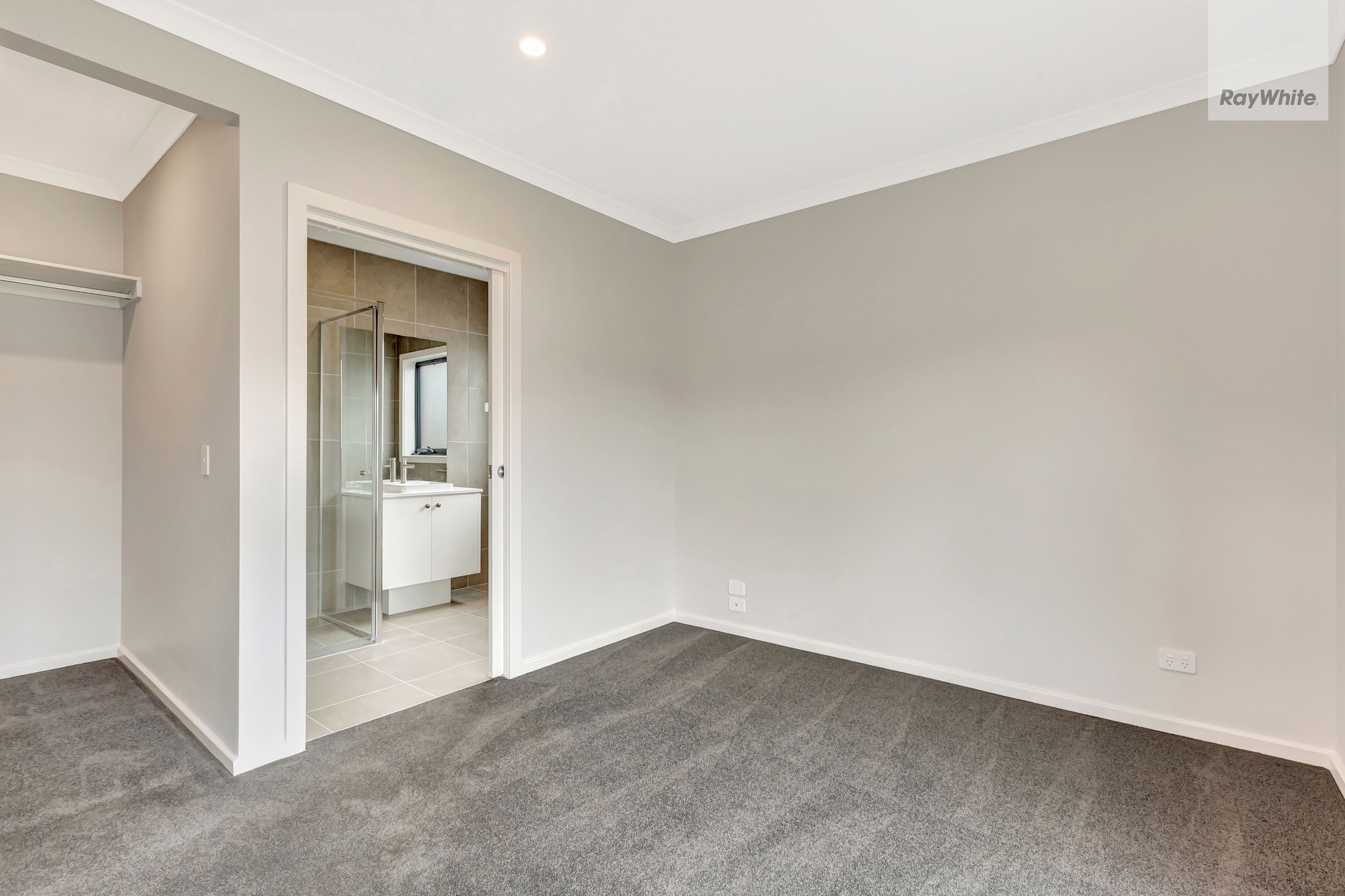 18 Conifer Drive — photo 5 of 11