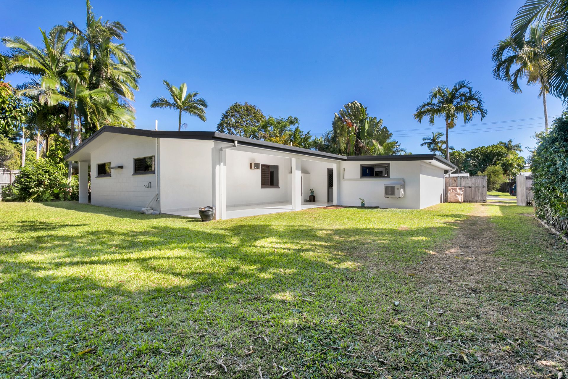 11 Bulolo Close, Trinity Beach, QLD 4879
