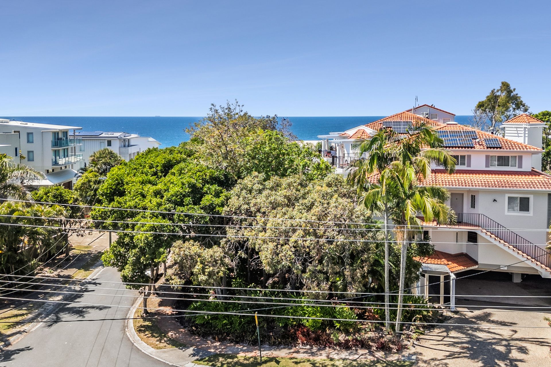 1-2/3 Henderson Street — photo from Ray White Noosa
