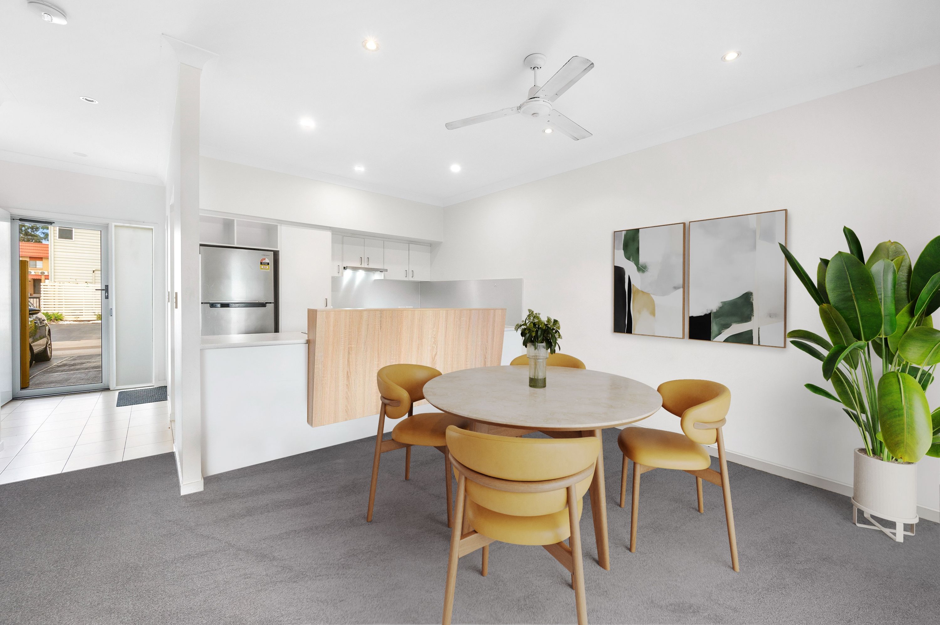 10/10 Nothling Street — photo 3 of 12