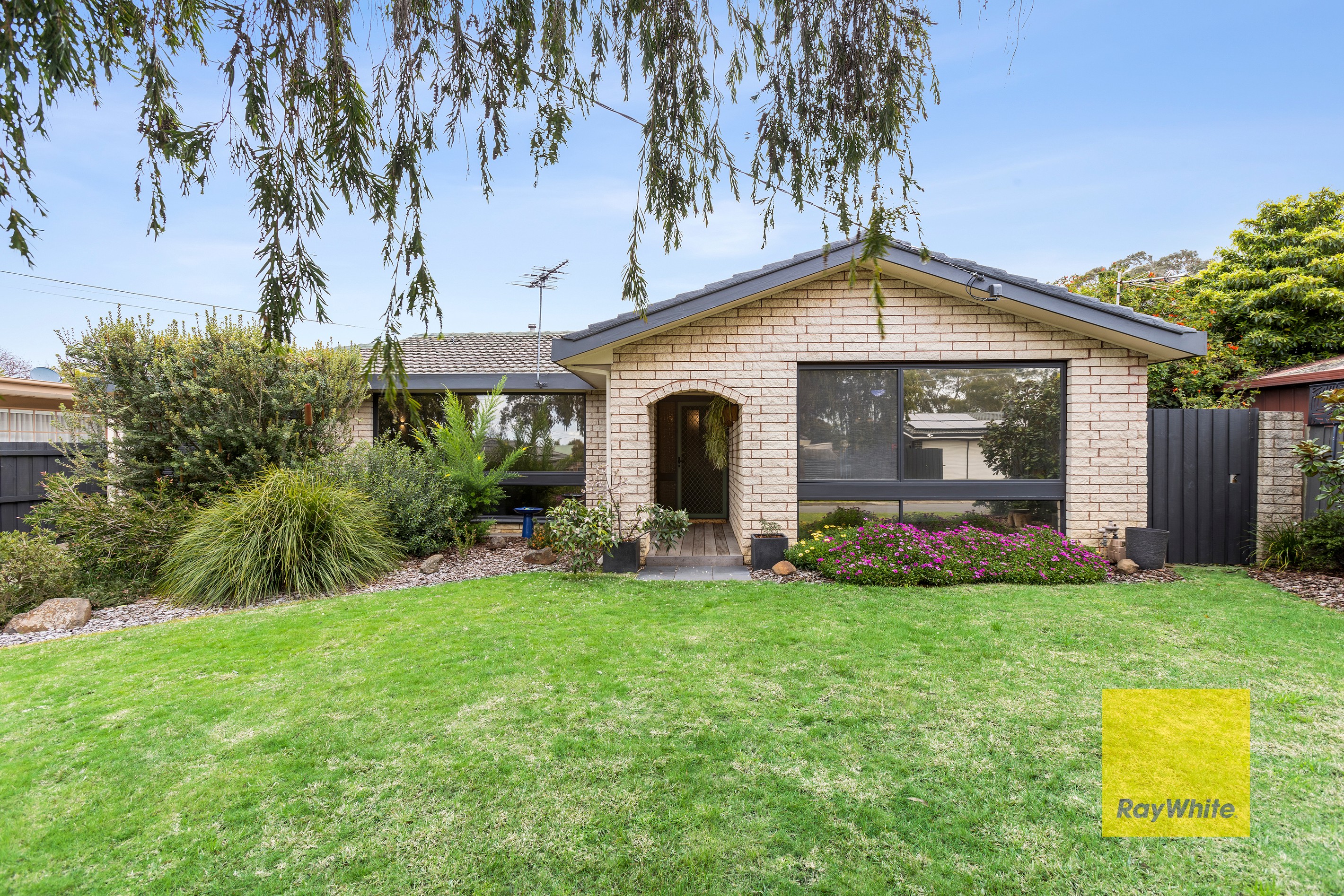 2 Meda Court, Grovedale, VIC 3216