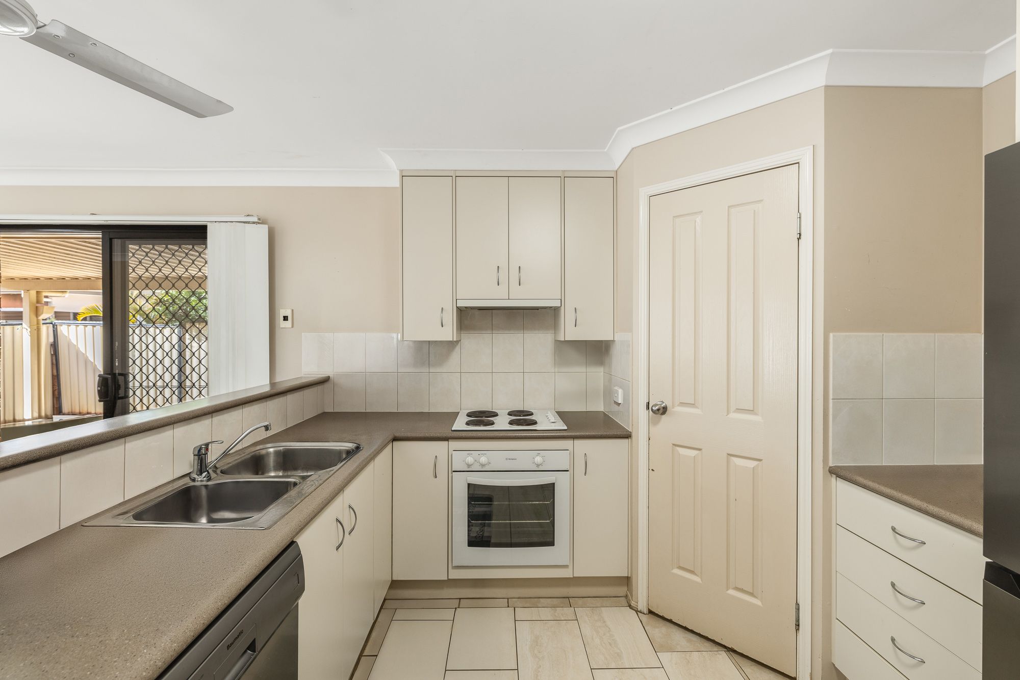 12 Monash Lane — photo 8 of 11