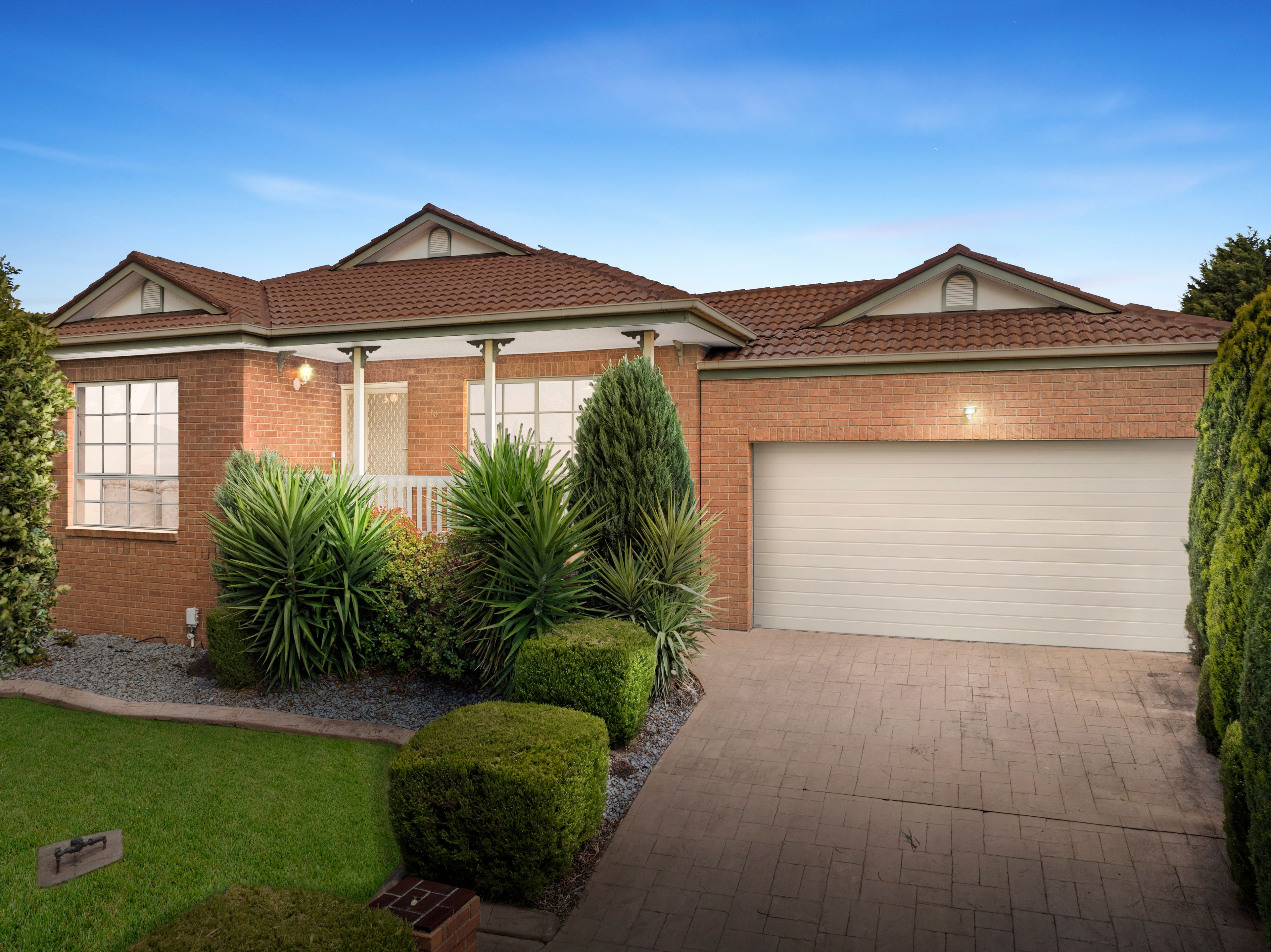 10 Buick Crescent , Mill Park VIC 3082