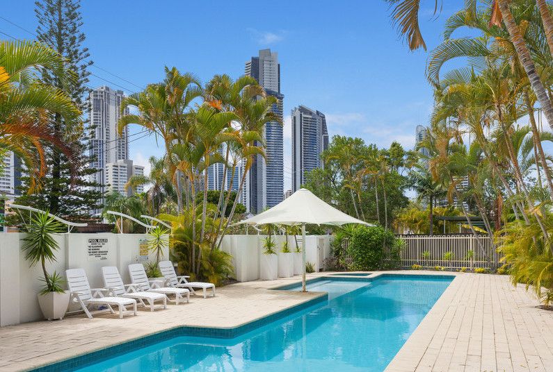 2 Adori Street, Chevron Island QLD 4217