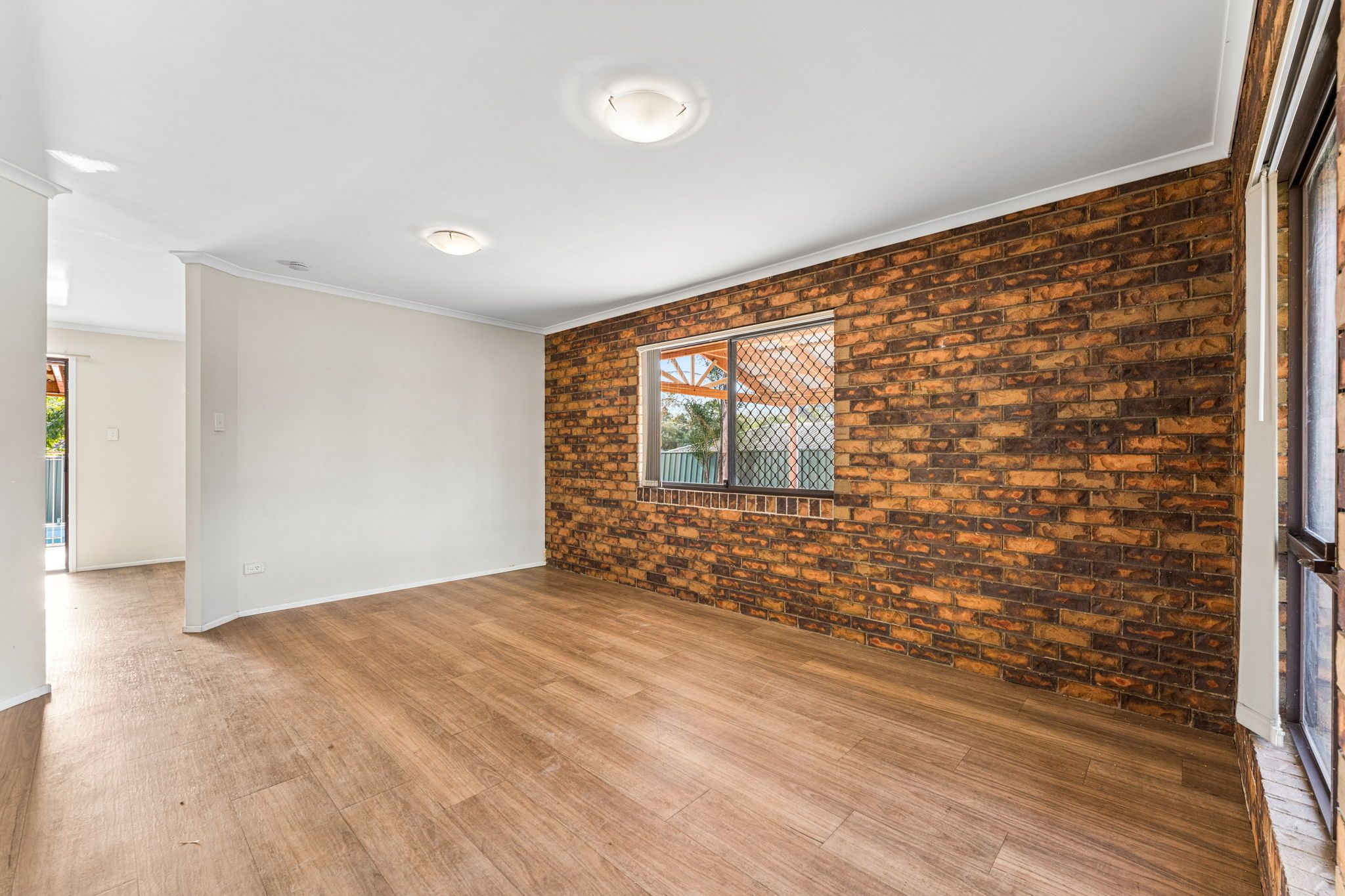 3 Mortlake Crescent — photo 4 of 19
