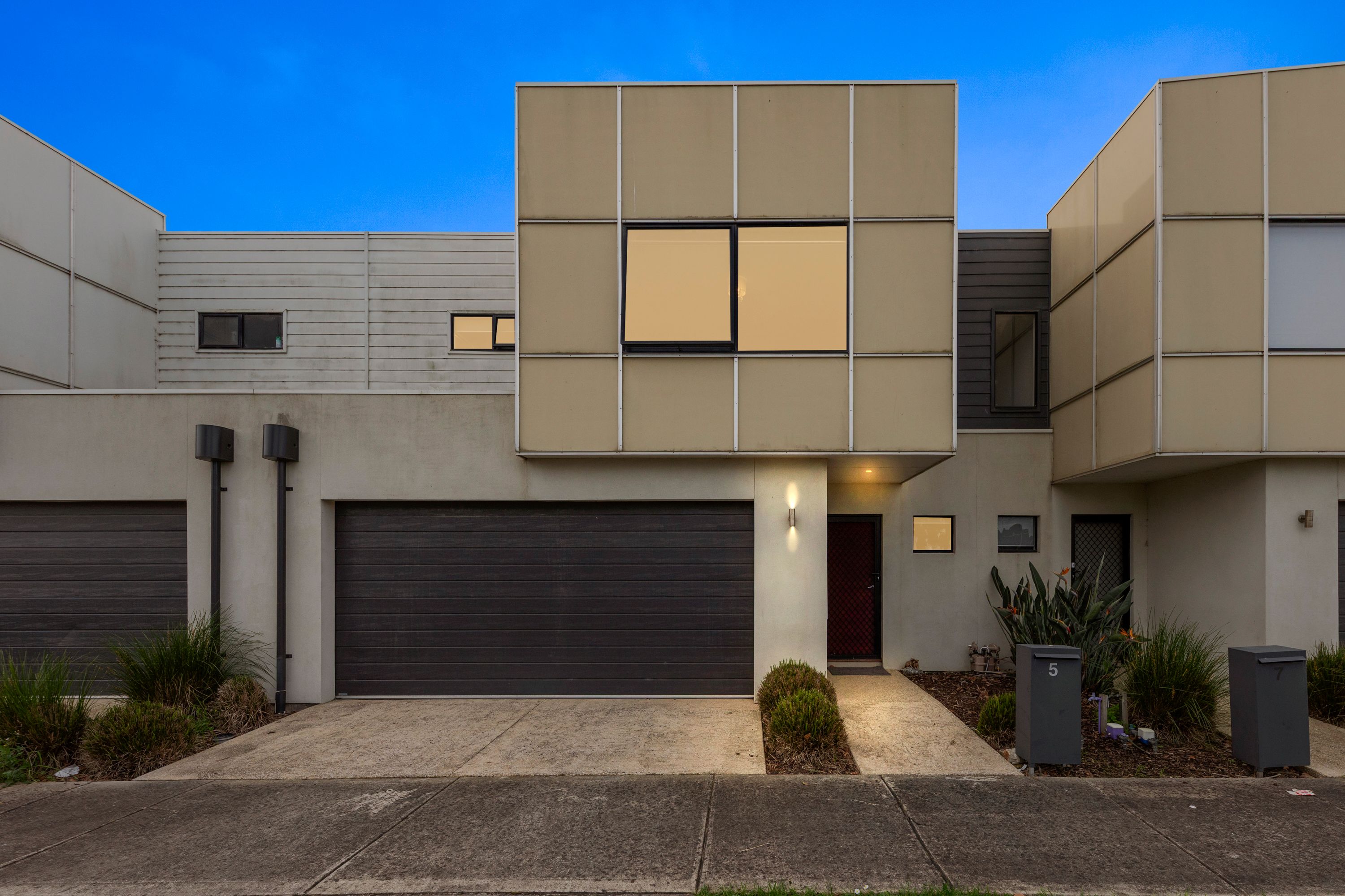 5 Hammond Crescent, Officer VIC 3809
