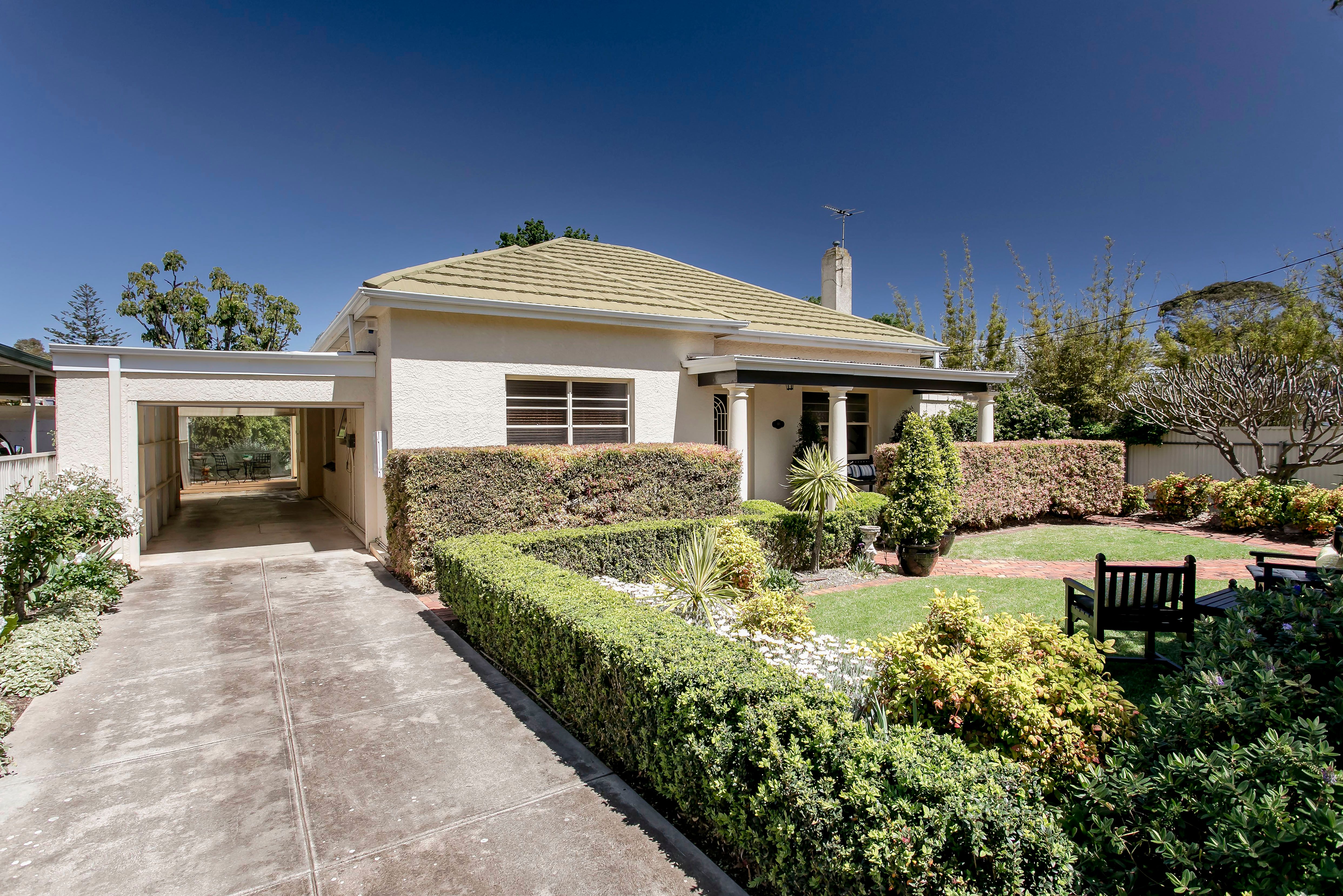 11 Illawarra Avenue, Hove, SA 5048