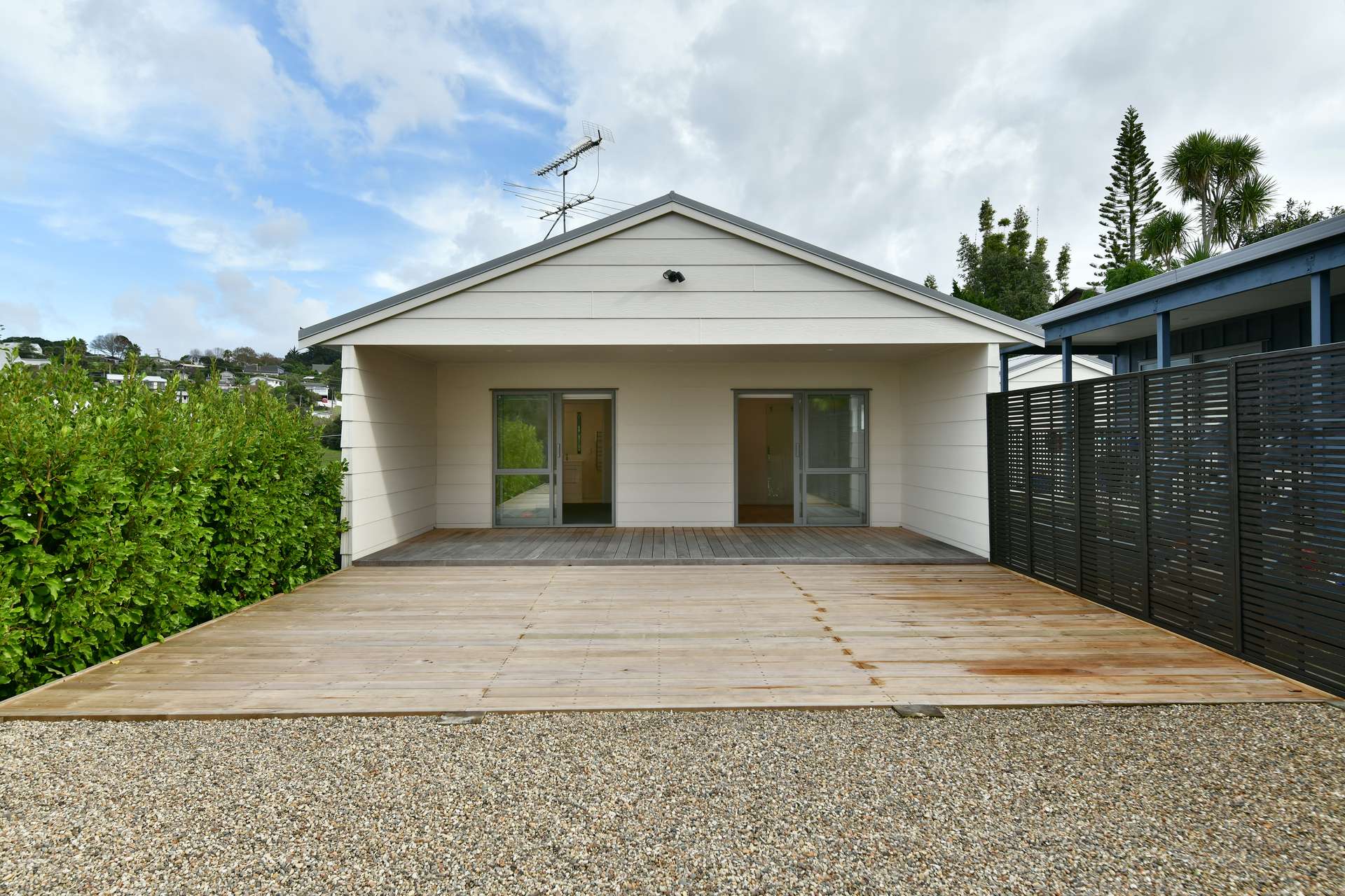 564 Whangaparaoa Road photo 8