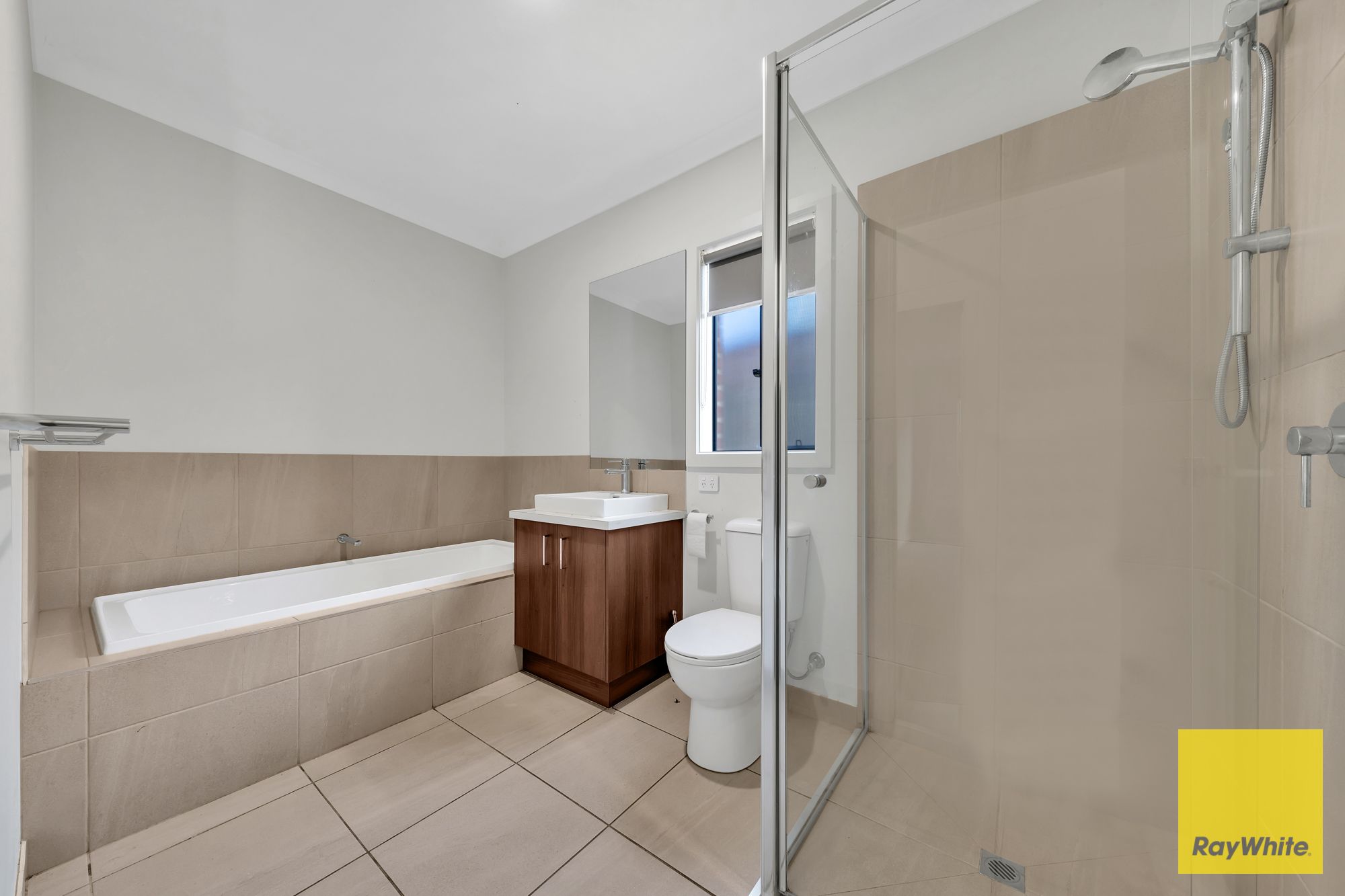 16 Bledisloe Street — photo 10 of 11