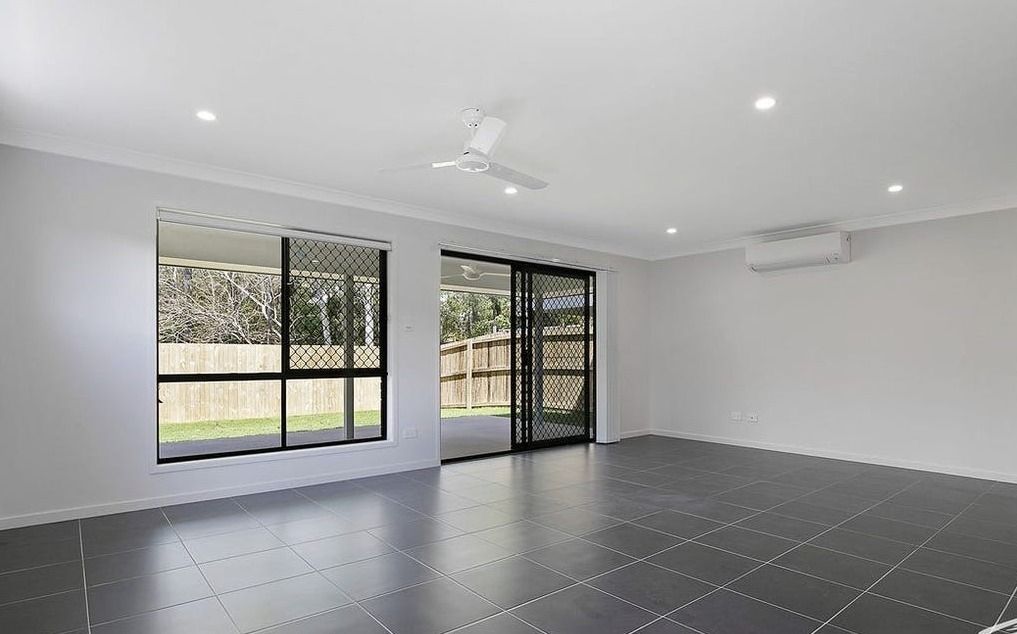12 Mcandrew Street — photo 12 of 13