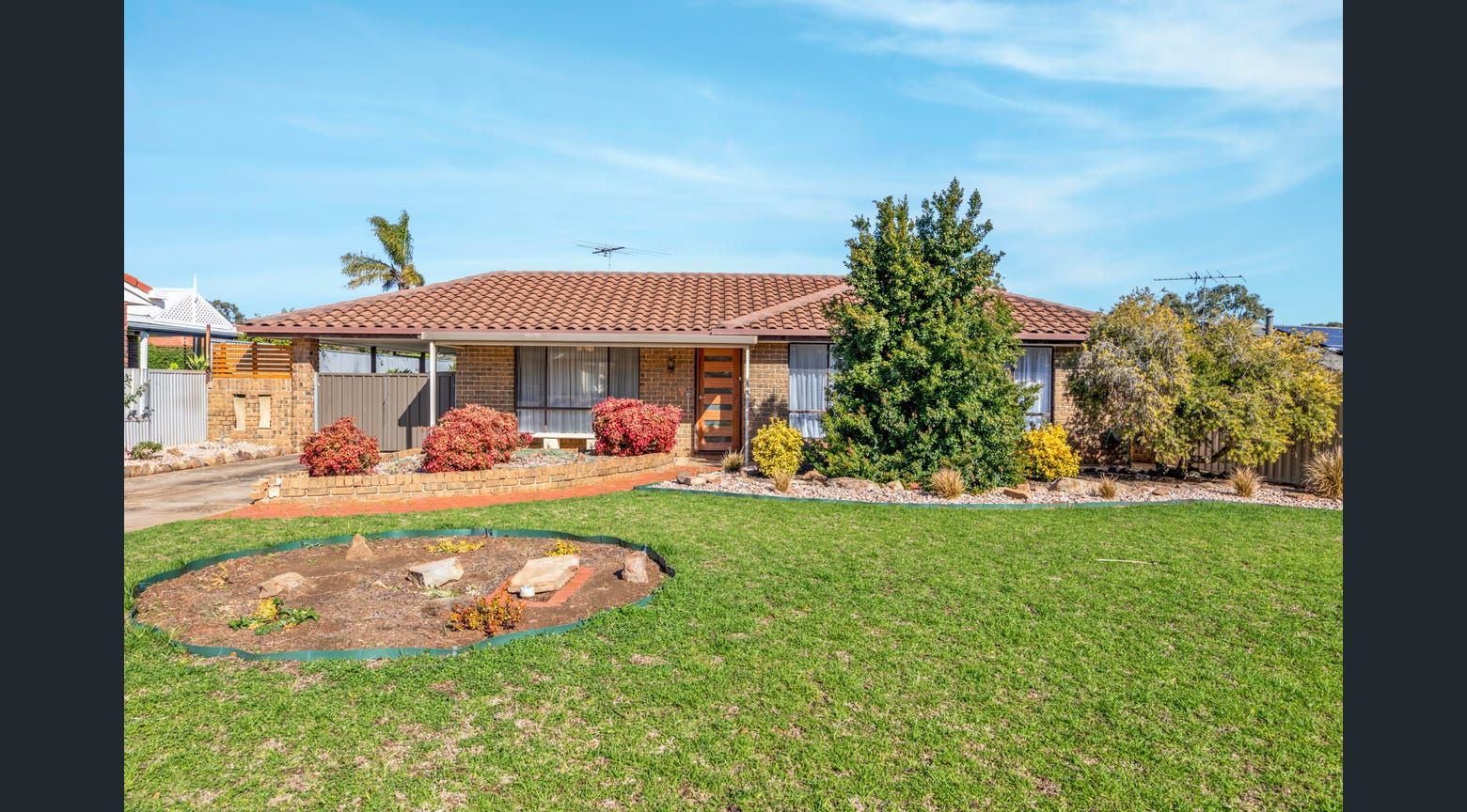 5 London Court — photo from Ray White Craigmore