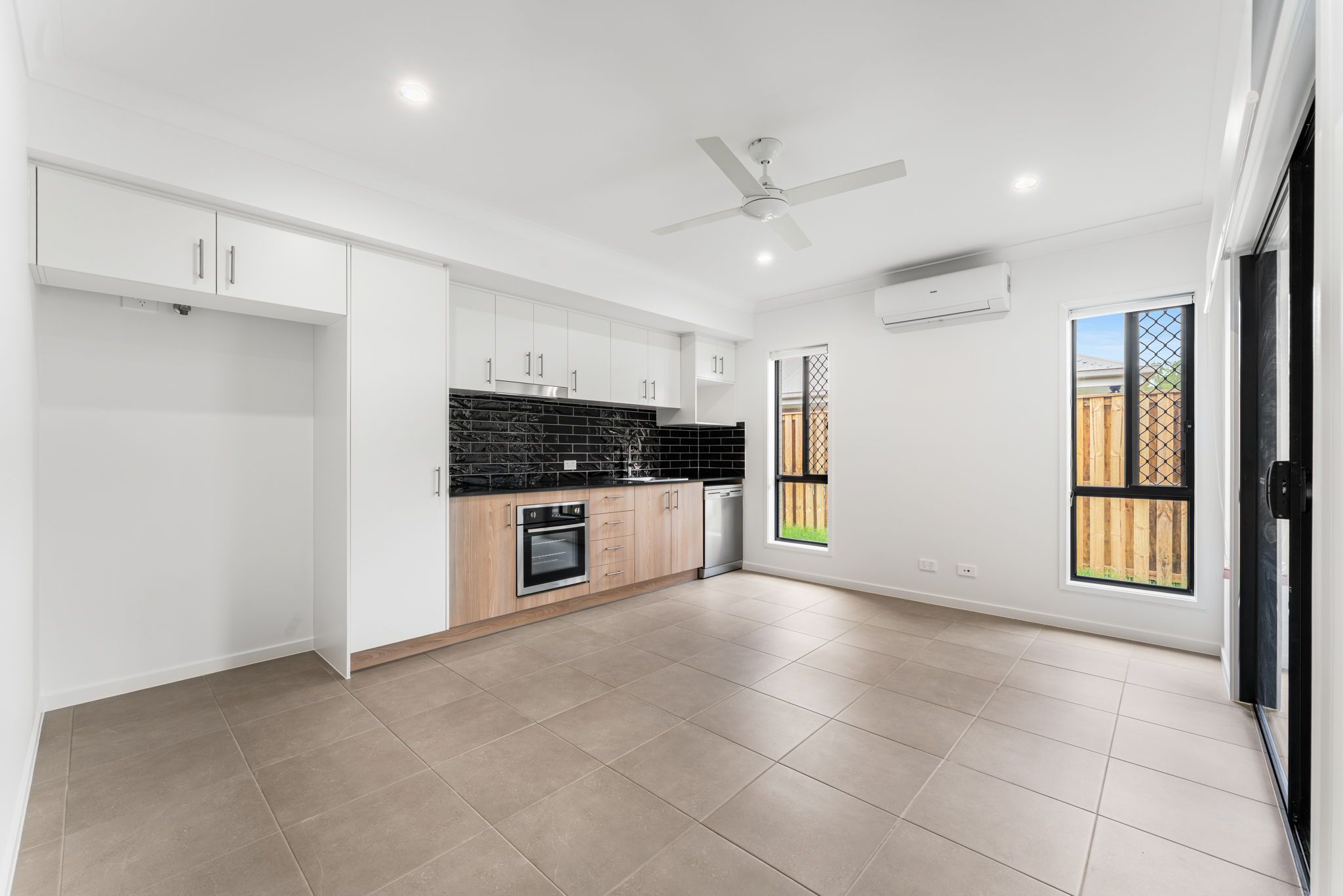 1/1 Woodside Road, Jimboomba, QLD 4280