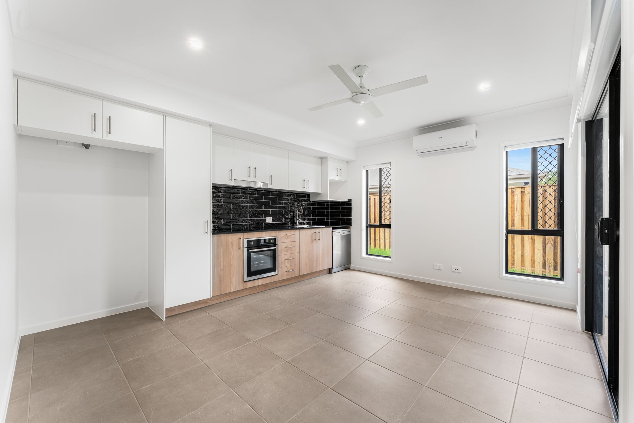 1/1 Woodside Road, Jimboomba, QLD 4280