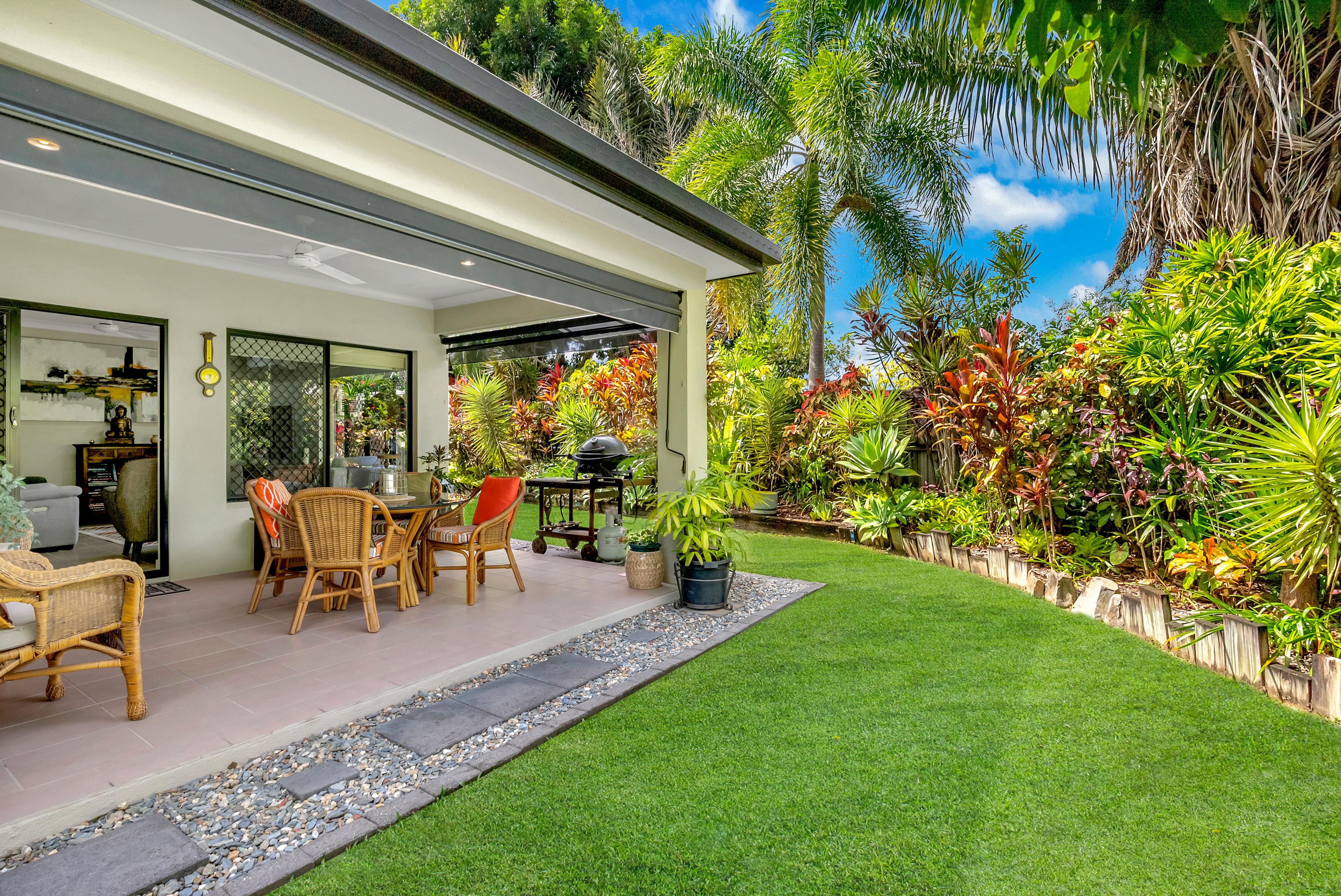 1/2 Michelia Street, Palm Cove, QLD 4879