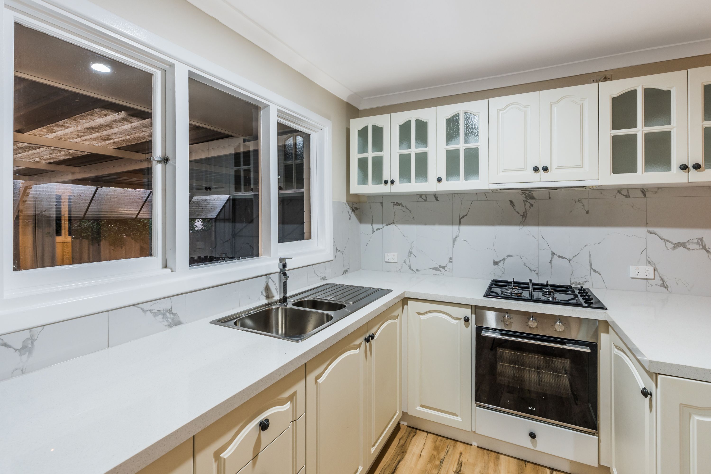 28 Tarrawan Road — photo 3 of 17
