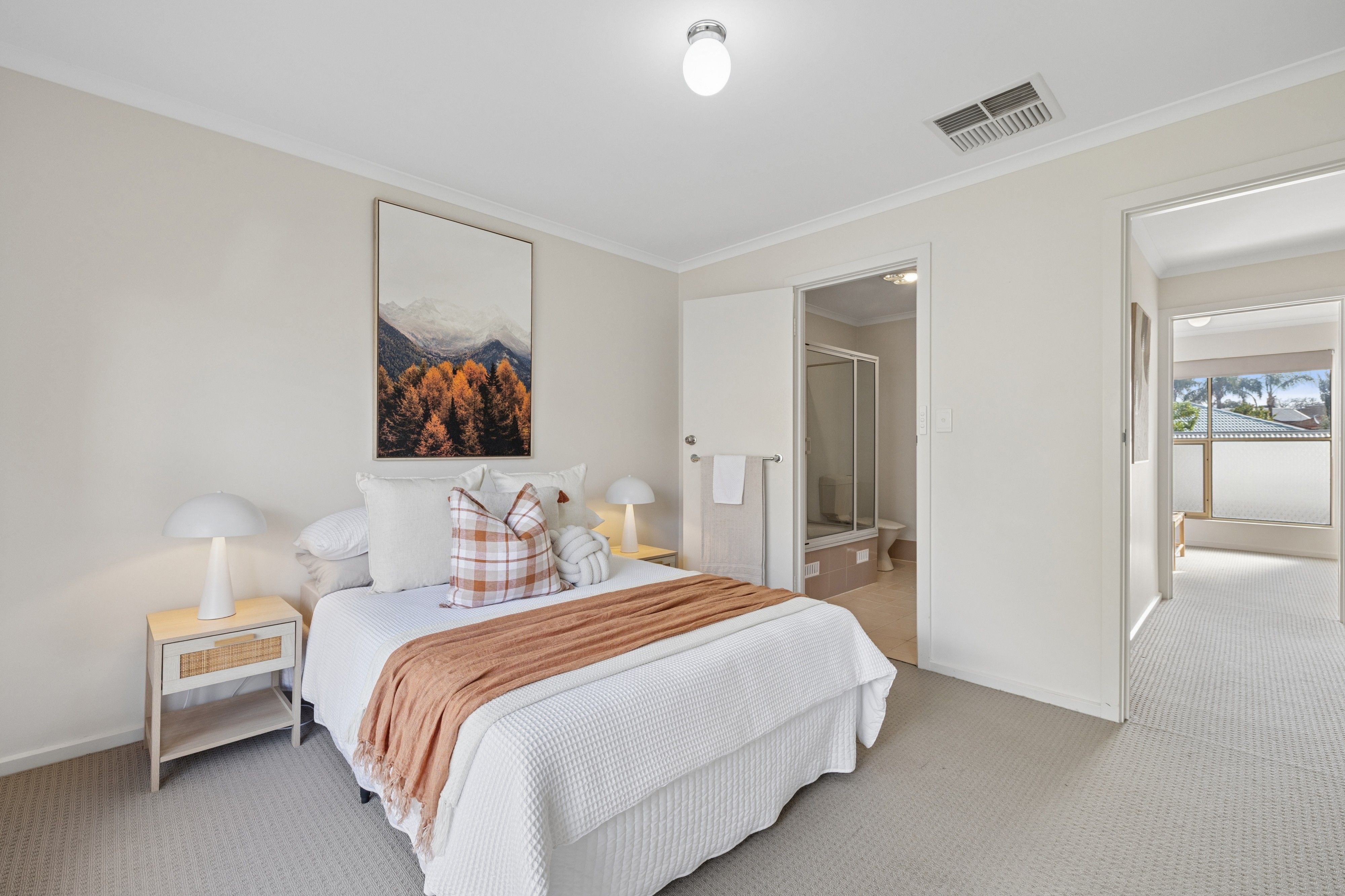 2/9 Mayfair Place — photo 11 of 25