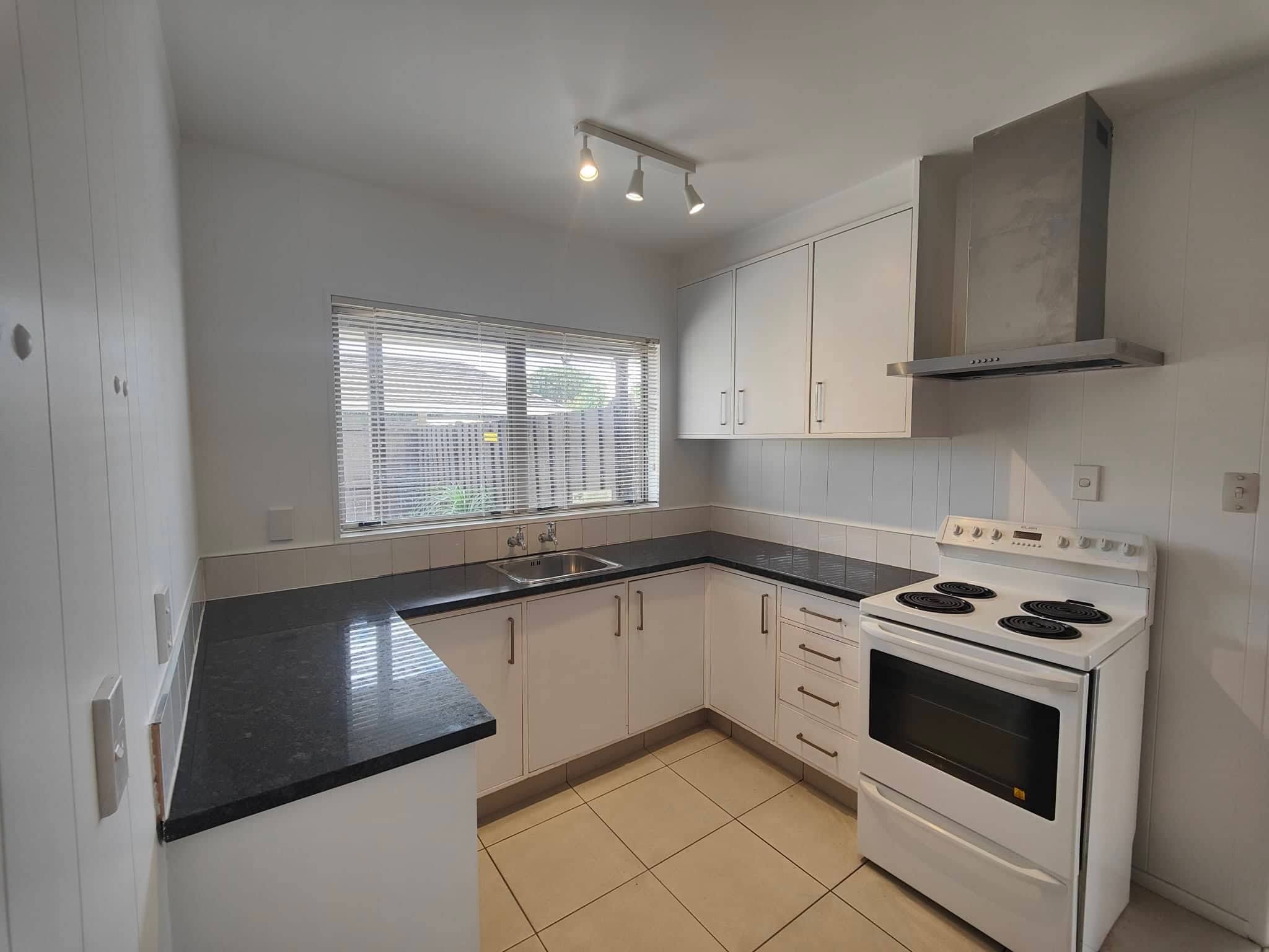 2/170 Pigeon Mountain Road,, Half Moon Bay, Manukau City