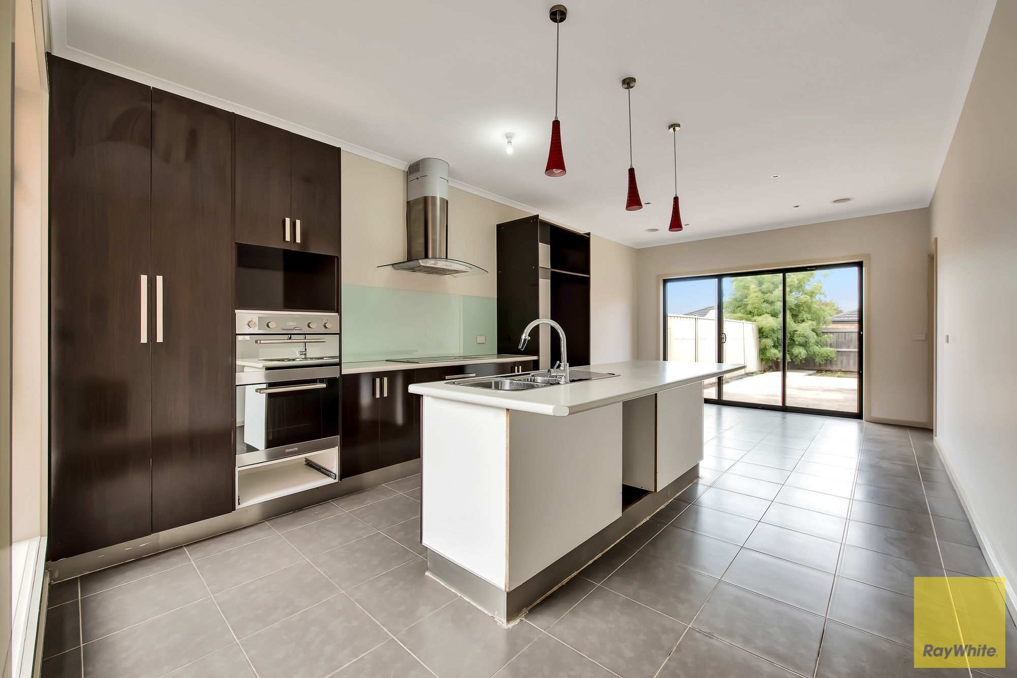 2/13 Mcdougall Place, Truganina, VIC 3029