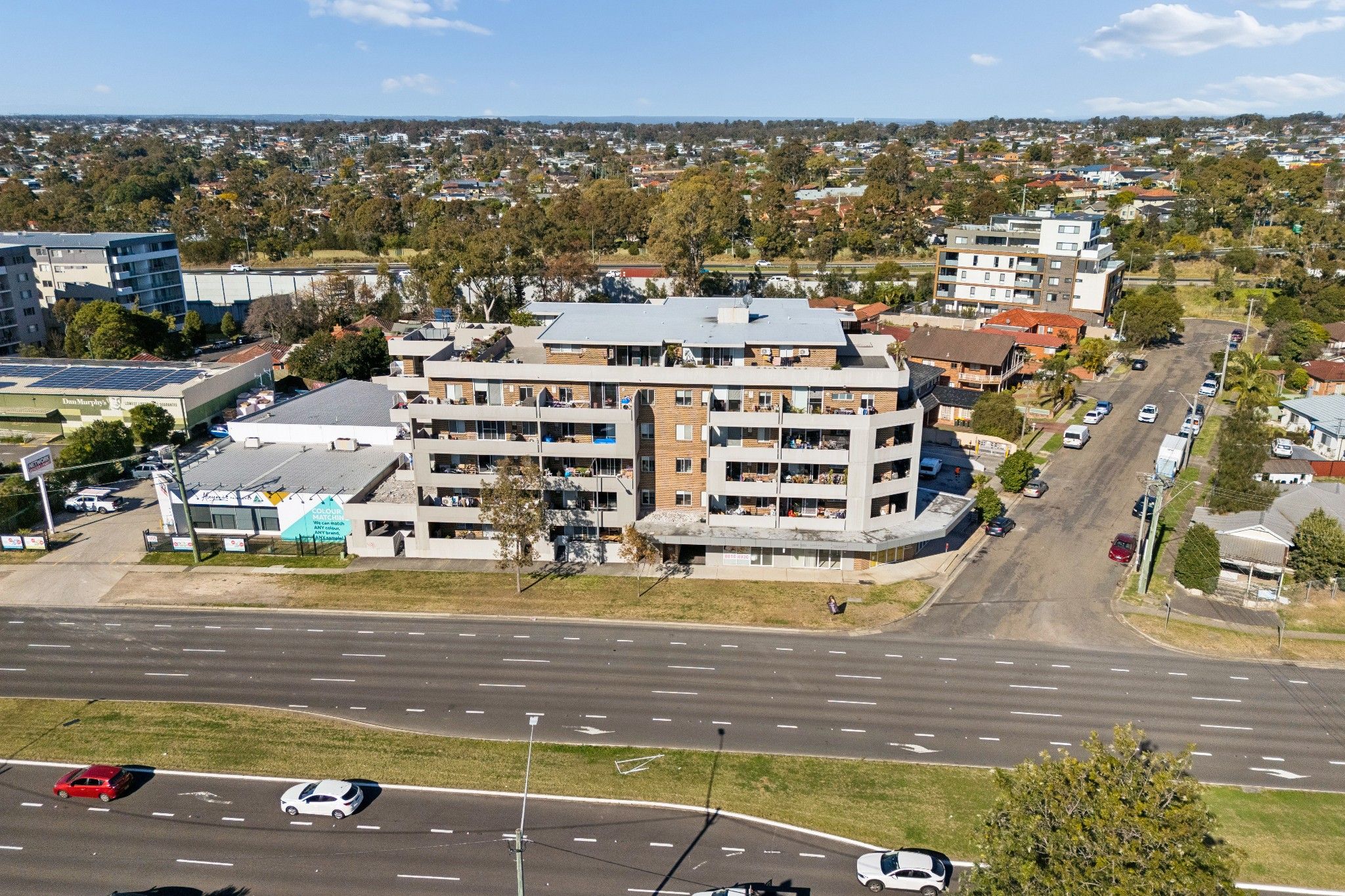 303/357-359 Great Western Highway — photo 13 of 16