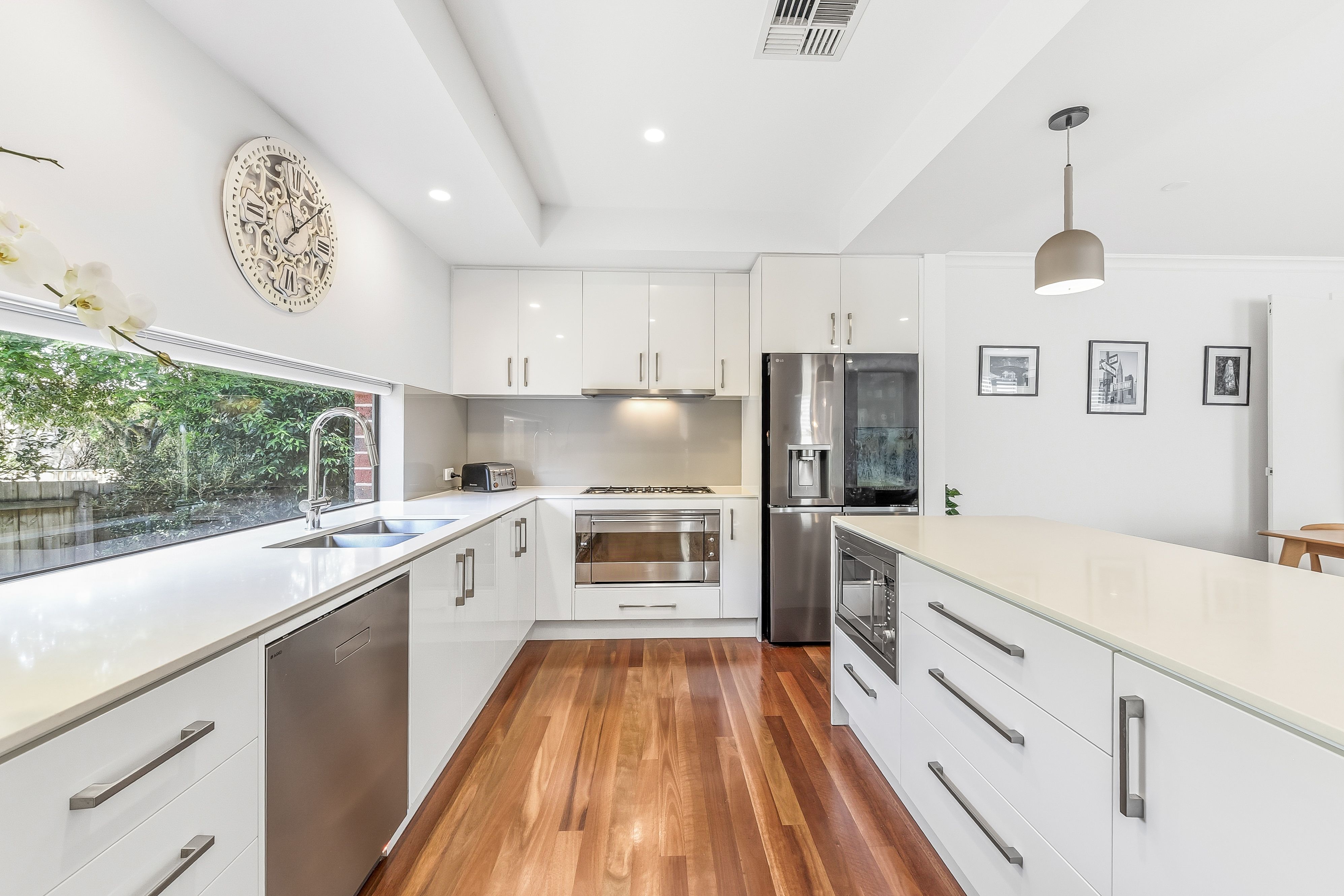2/18 Larch Crescent — photo 4 of 16
