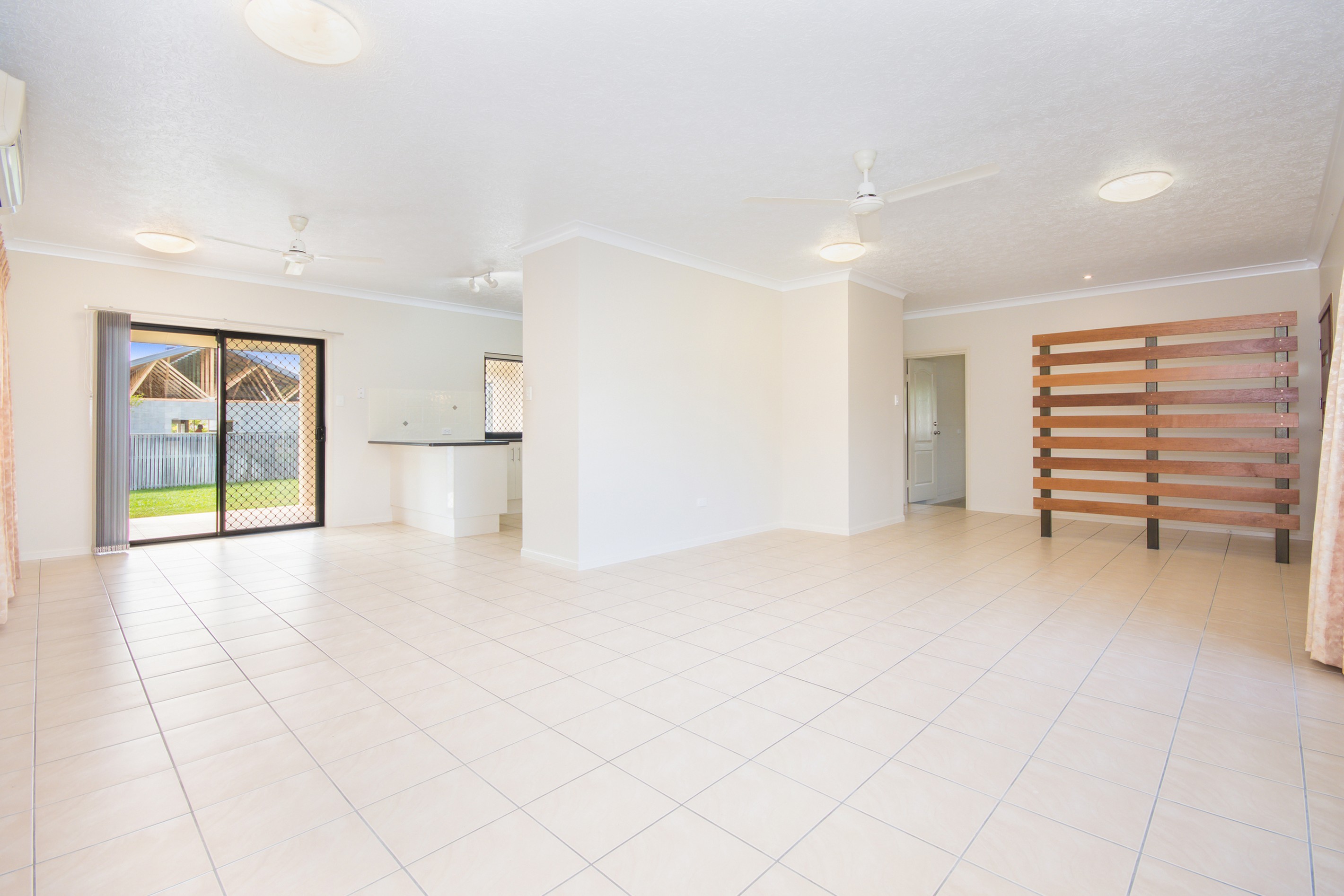 11 Donostia Crescent, Bushland Beach, QLD 4818