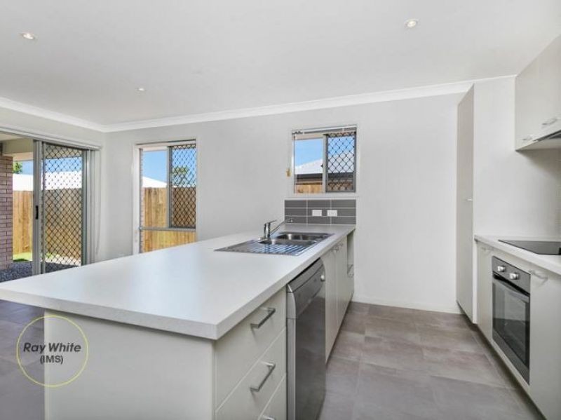 42 Huntingdale Street, Leichhardt, QLD 4305