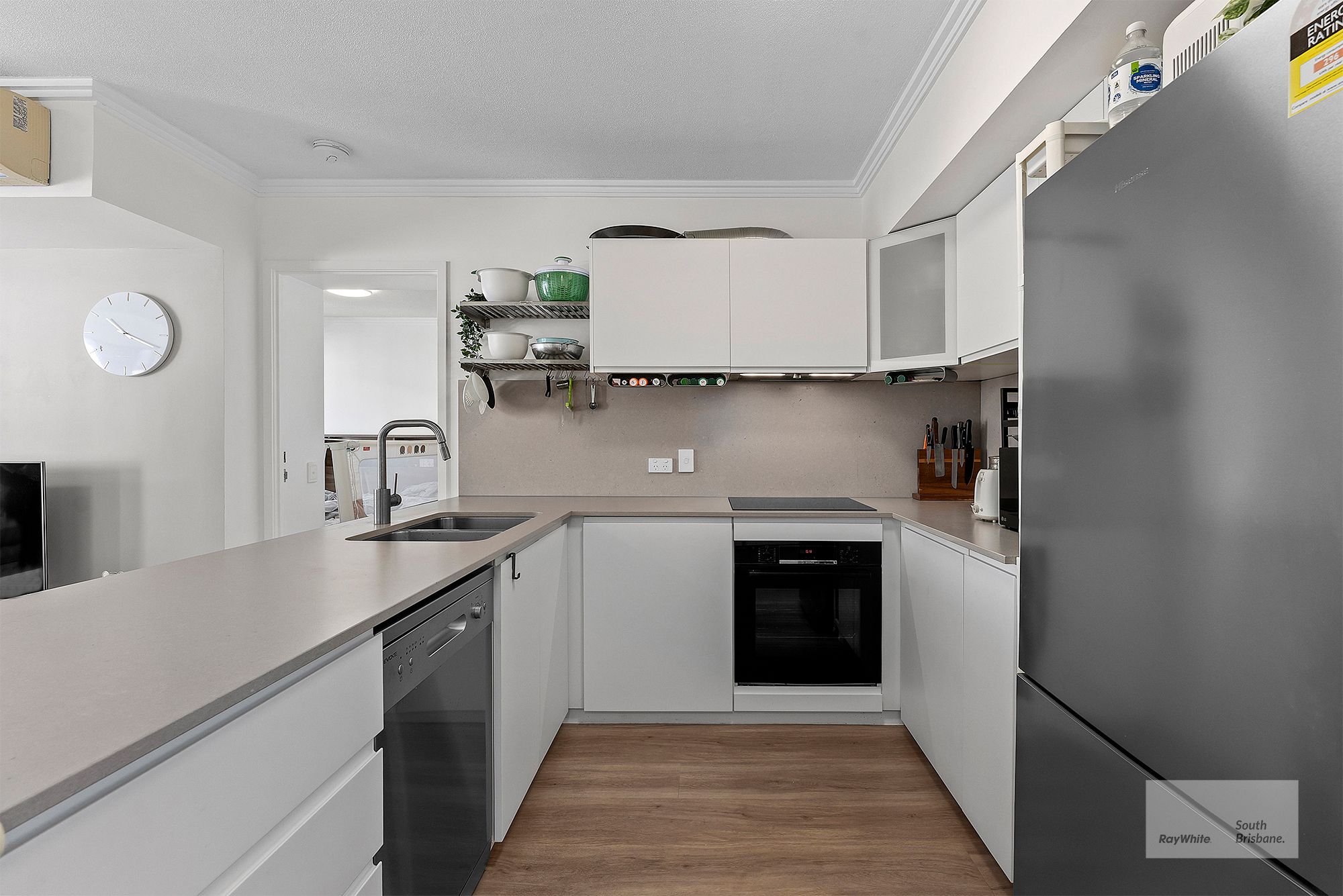 94/62 Cordelia Street — photo 6 of 22