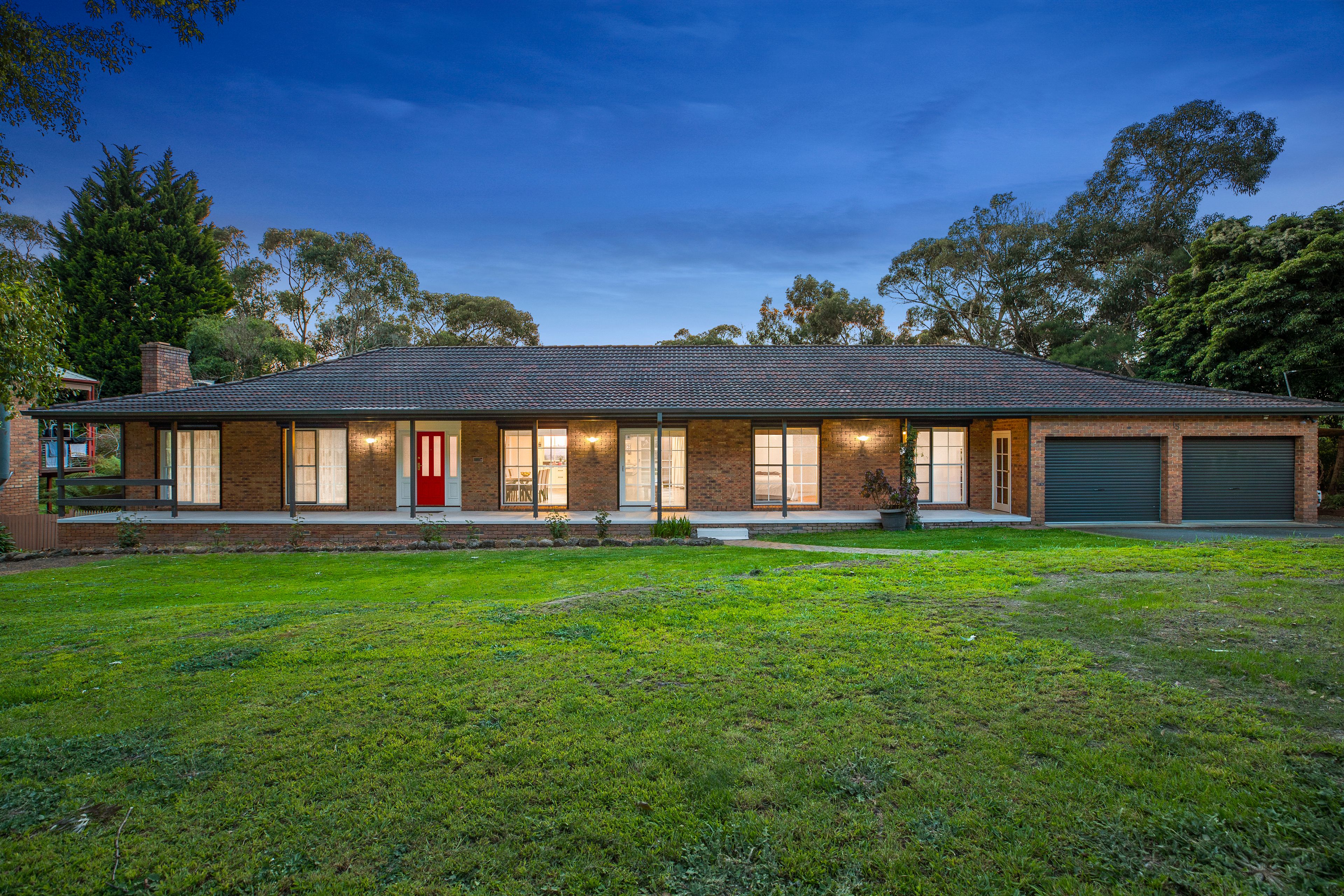 15 Mont Albert Road, Ferntree Gully VIC 3156