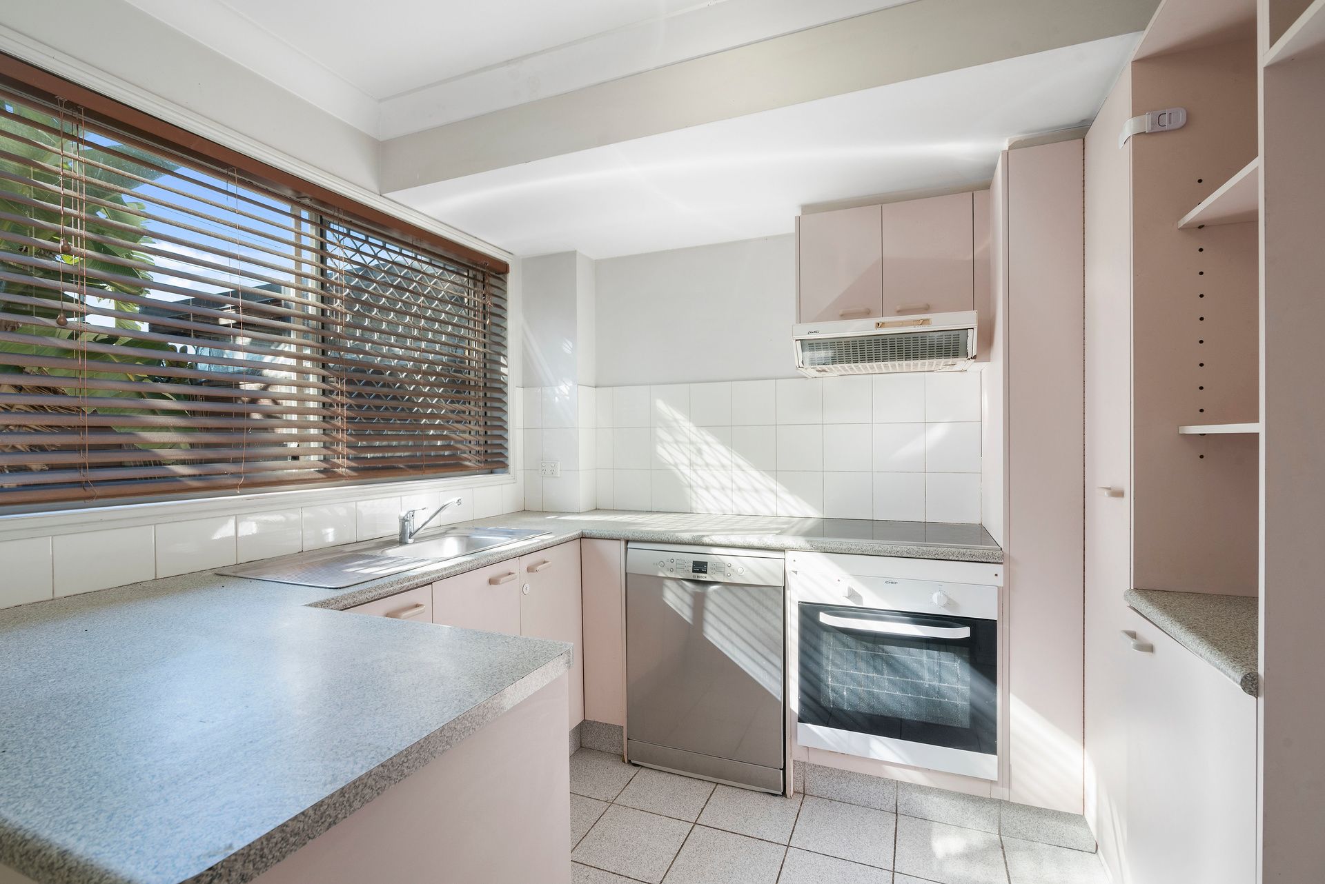 2/452 Coolangatta Road, Tugun, QLD 4224