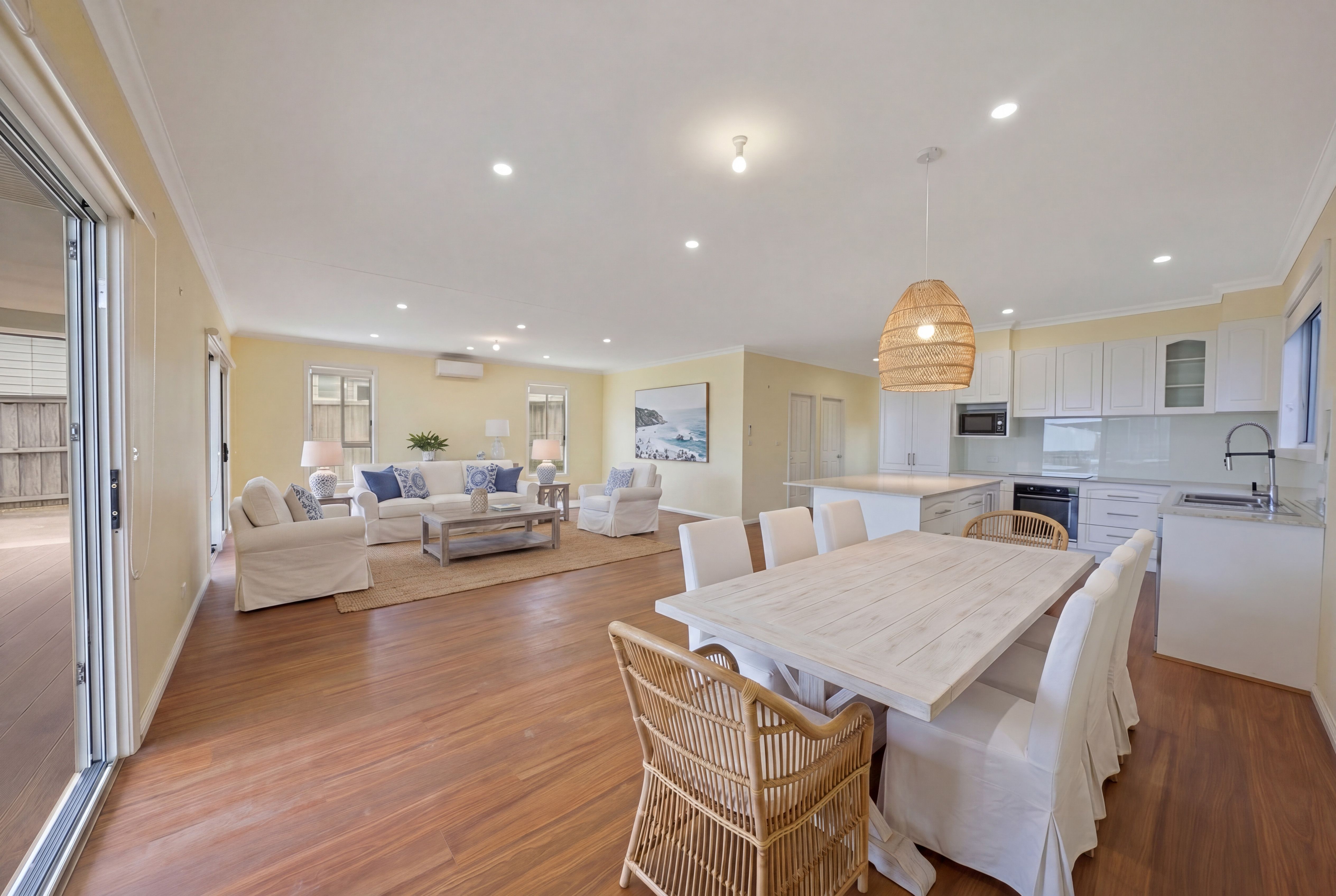 18 Sunnyspot Boulevard — photo 3 of 13