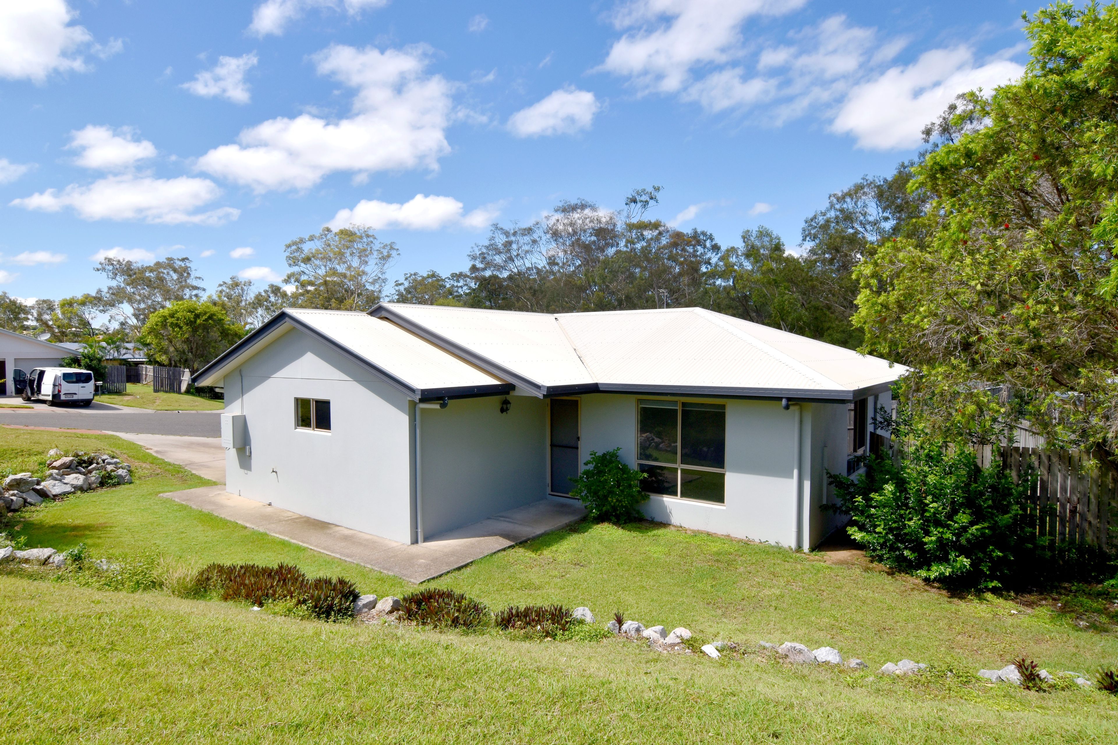 2 Elm Court, Kin Kora, QLD 4680