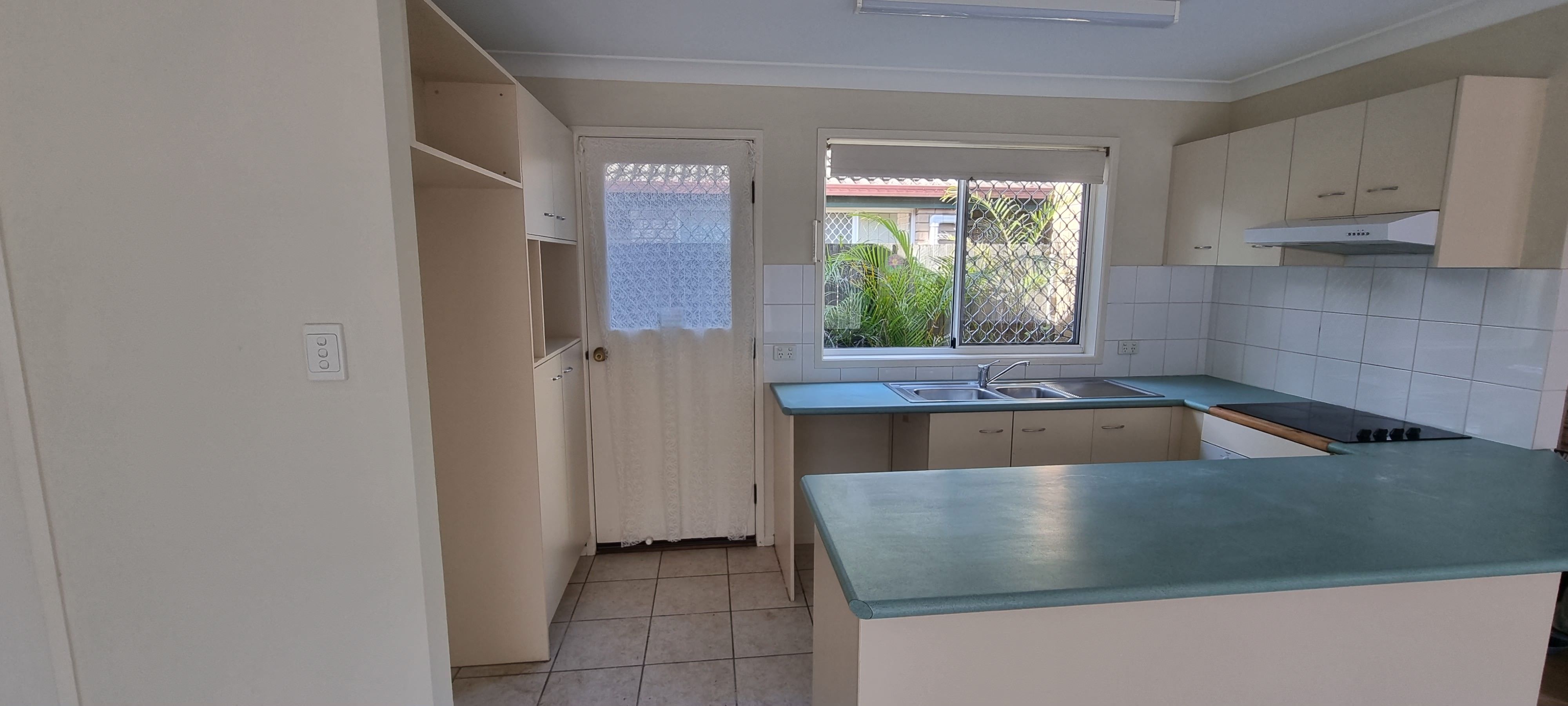 8 Heath Street, Forest Lake, QLD 4078