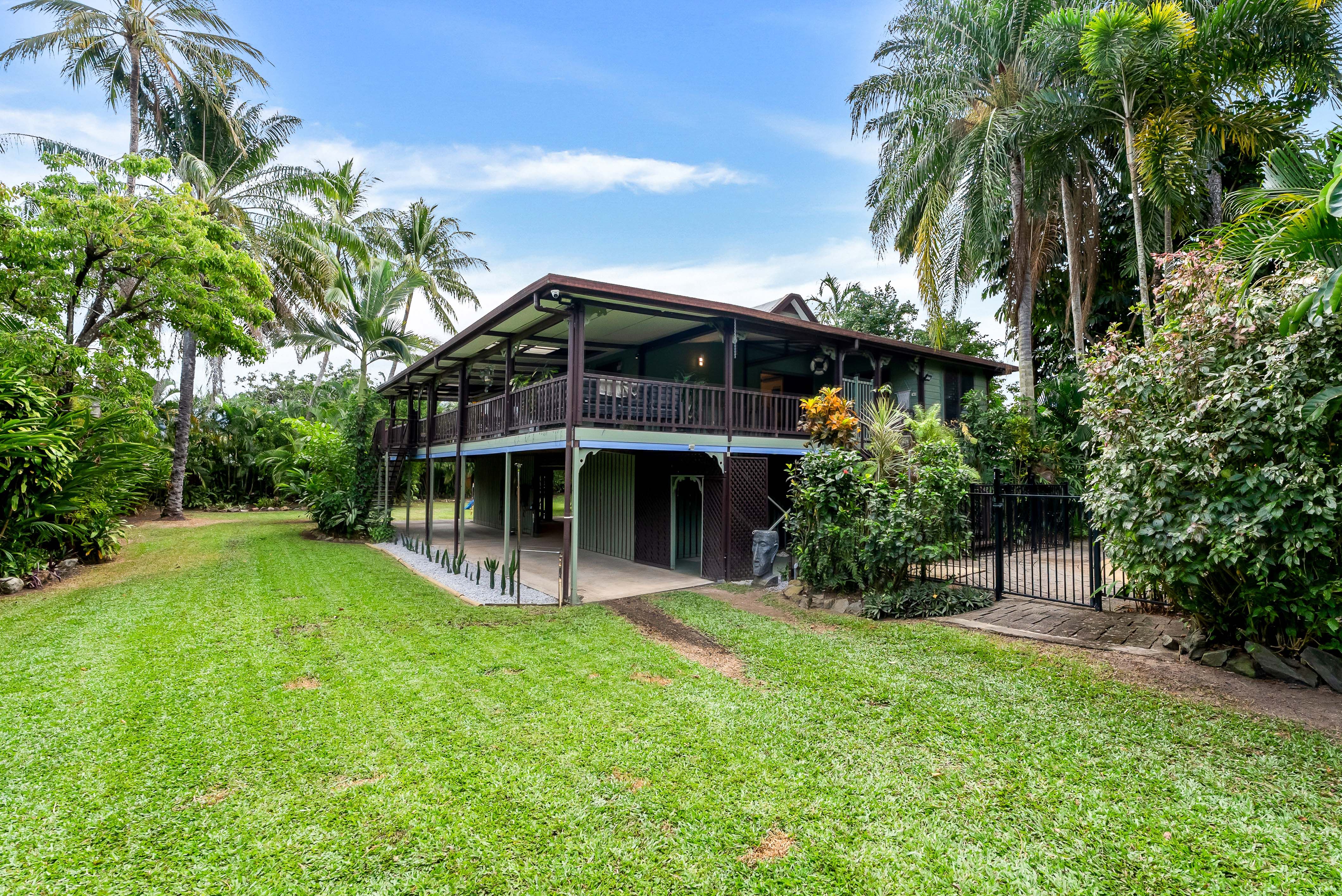 103-105 Bougainvillea Street, Cooya Beach, QLD 4873