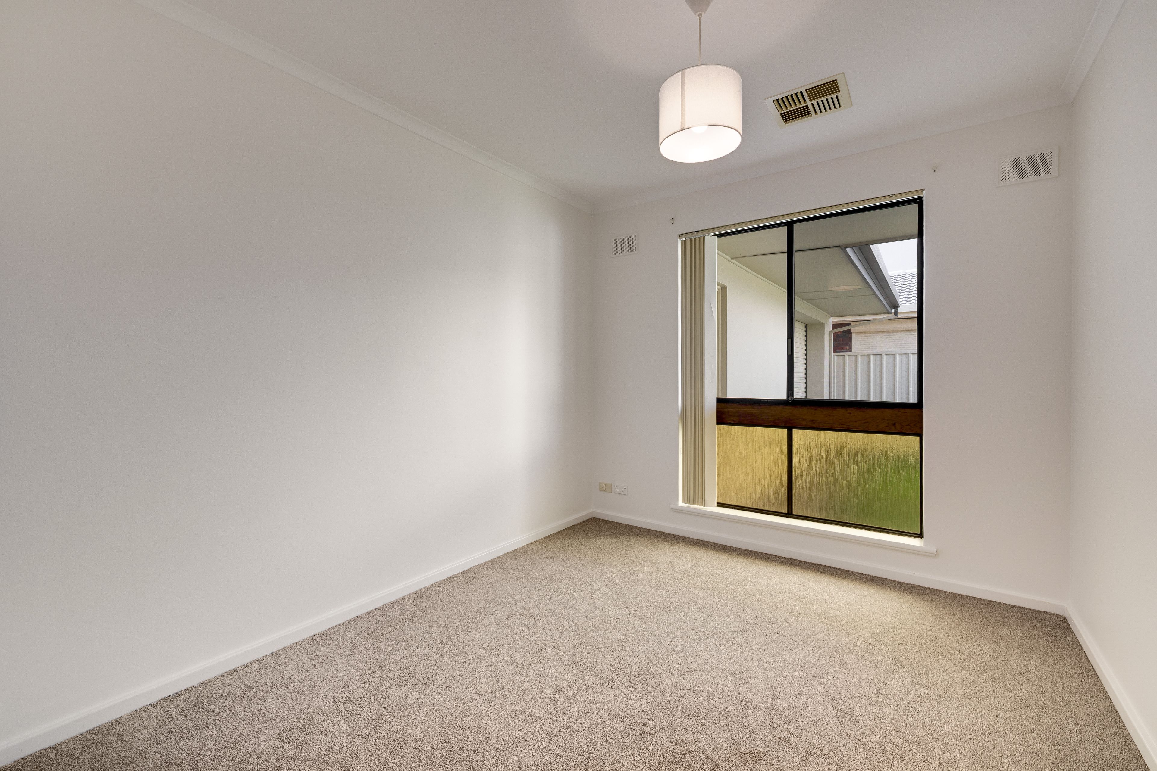 27 Everritt Avenue — photo 13 of 30