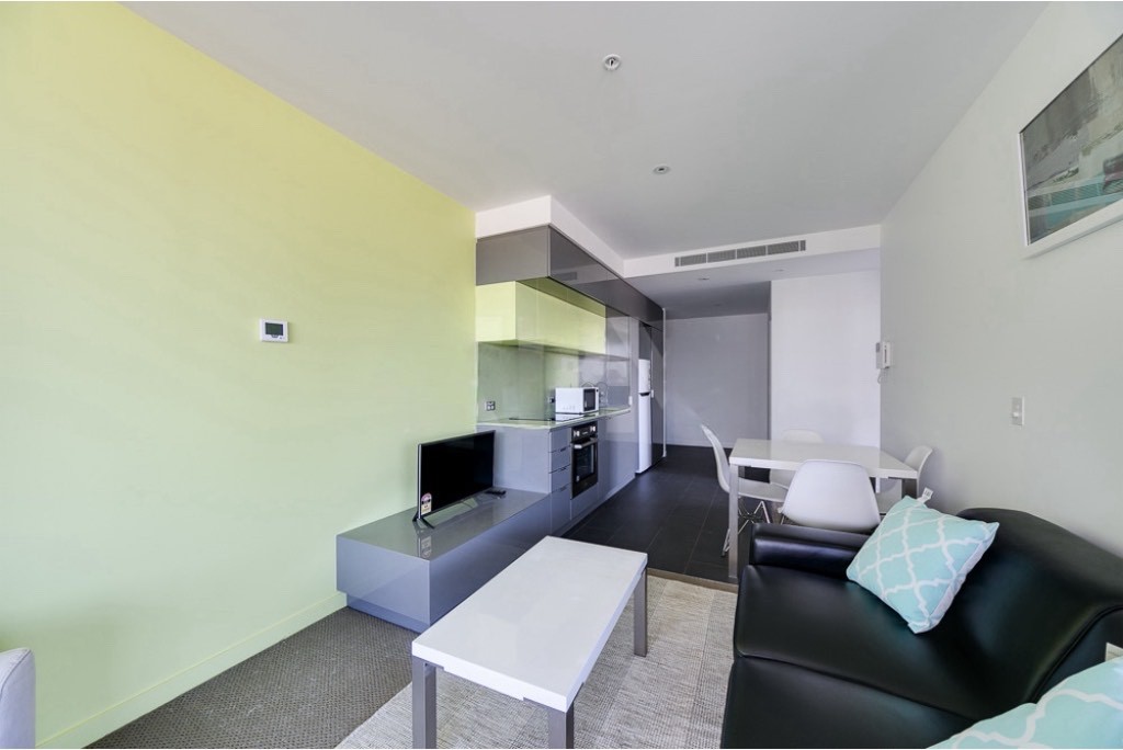 1813/555 Swanston Street, Carlton, VIC 3053