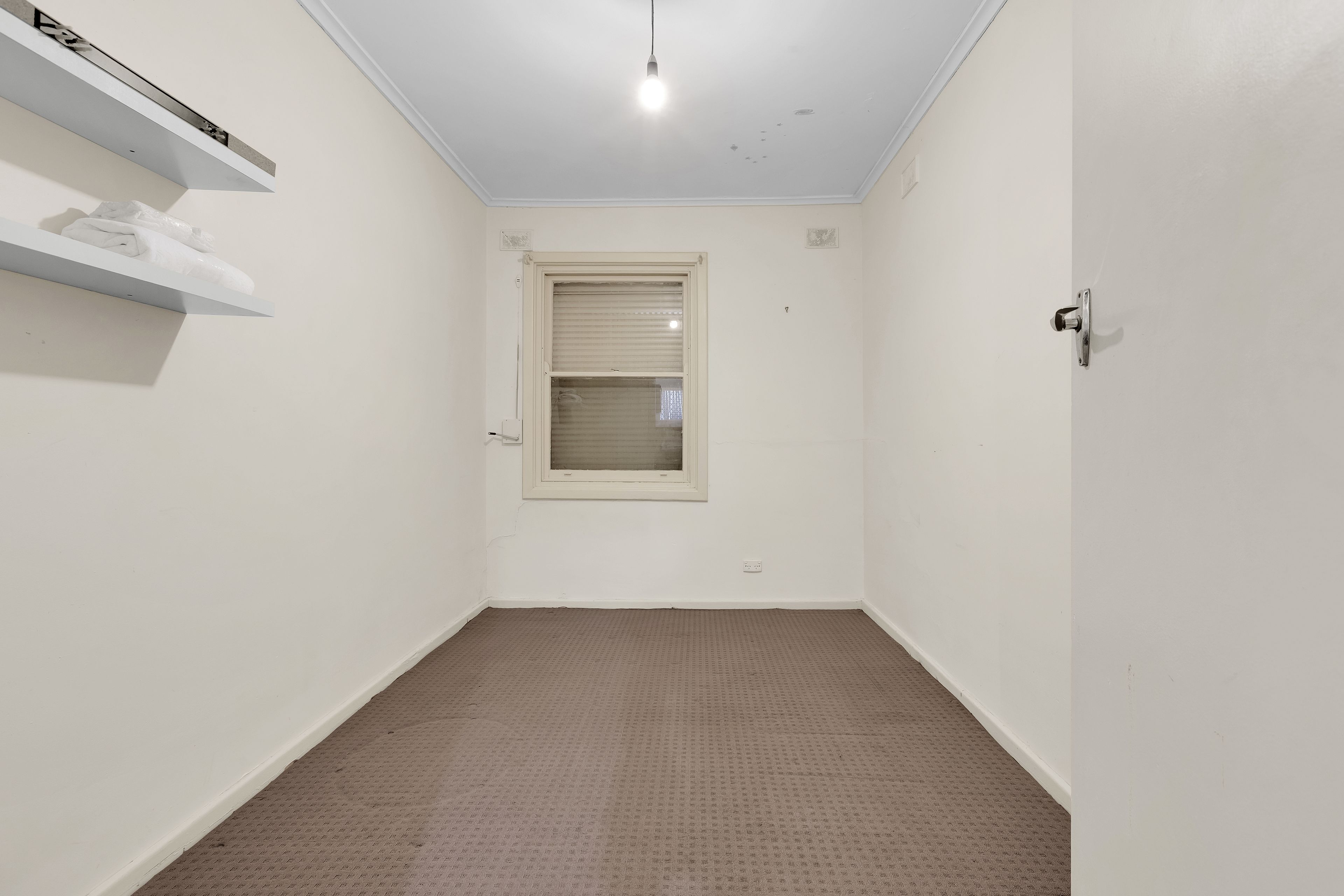 54 Peachey Road — photo 17 of 28