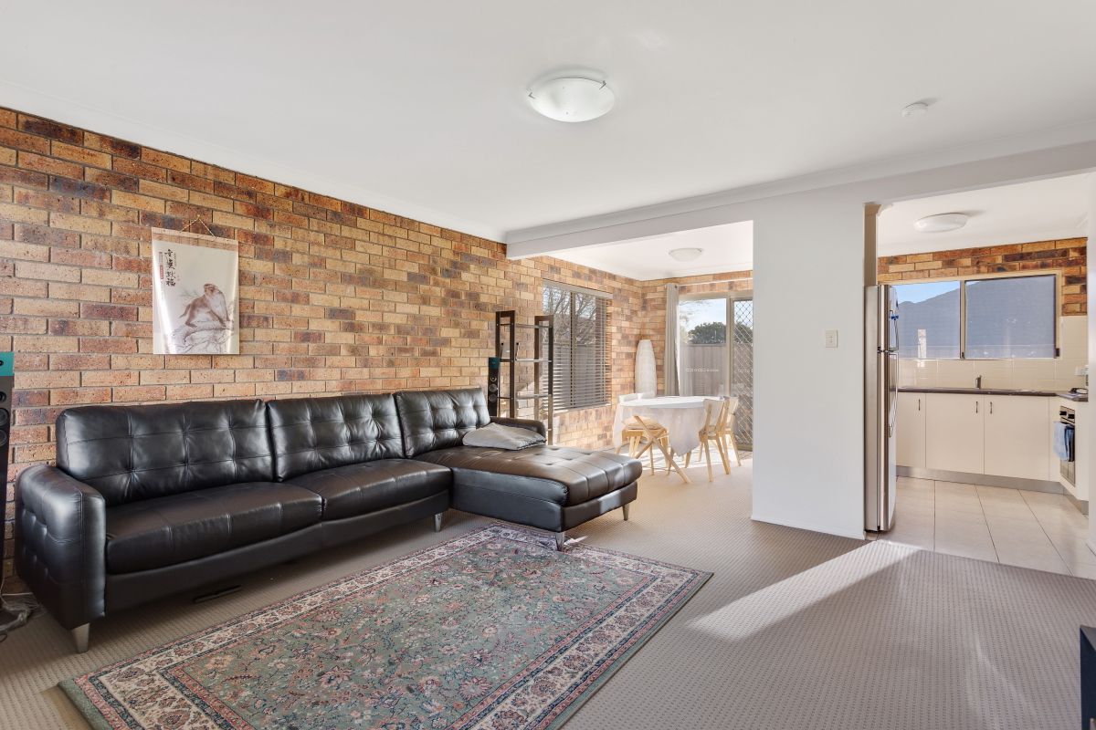 Unit 4/240 Spring Street, Kearneys Spring, QLD 4350
